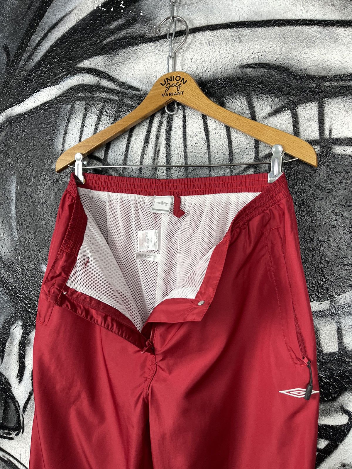 Umbro Vintage Umbro Y2K Red Sport Pants Size Small Size US 31 - 3 Thumbnail