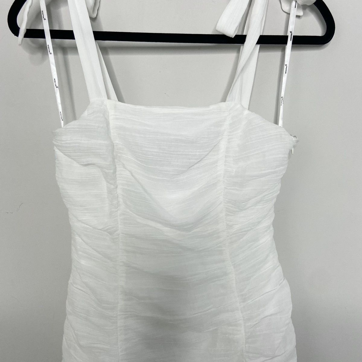 MINKPINK NWOT MINK PINK Ruched White Mini Dress | XS Size XS / US 0-2 / IT 36-38 - 2 Thumbnail