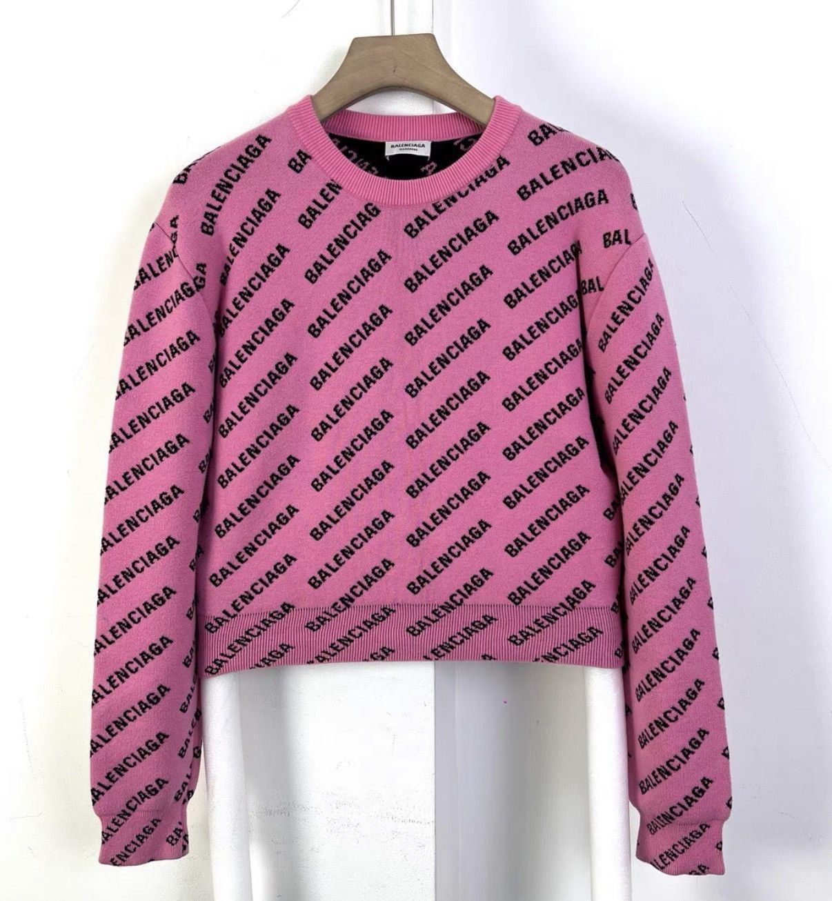 Balenciaga Balenciaga Pink All-Over Print Knit Sweater K12 Size M / US 6-8 / IT 42-44 - 1 Thumbnail