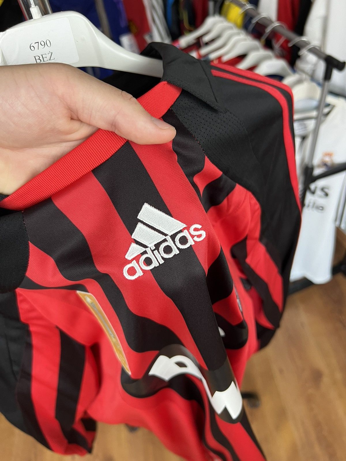 Adidas Jersey Adidas Milan 2007/08 Kaká #8 Size US L / EU 52-54 / 3 - 7 Thumbnail