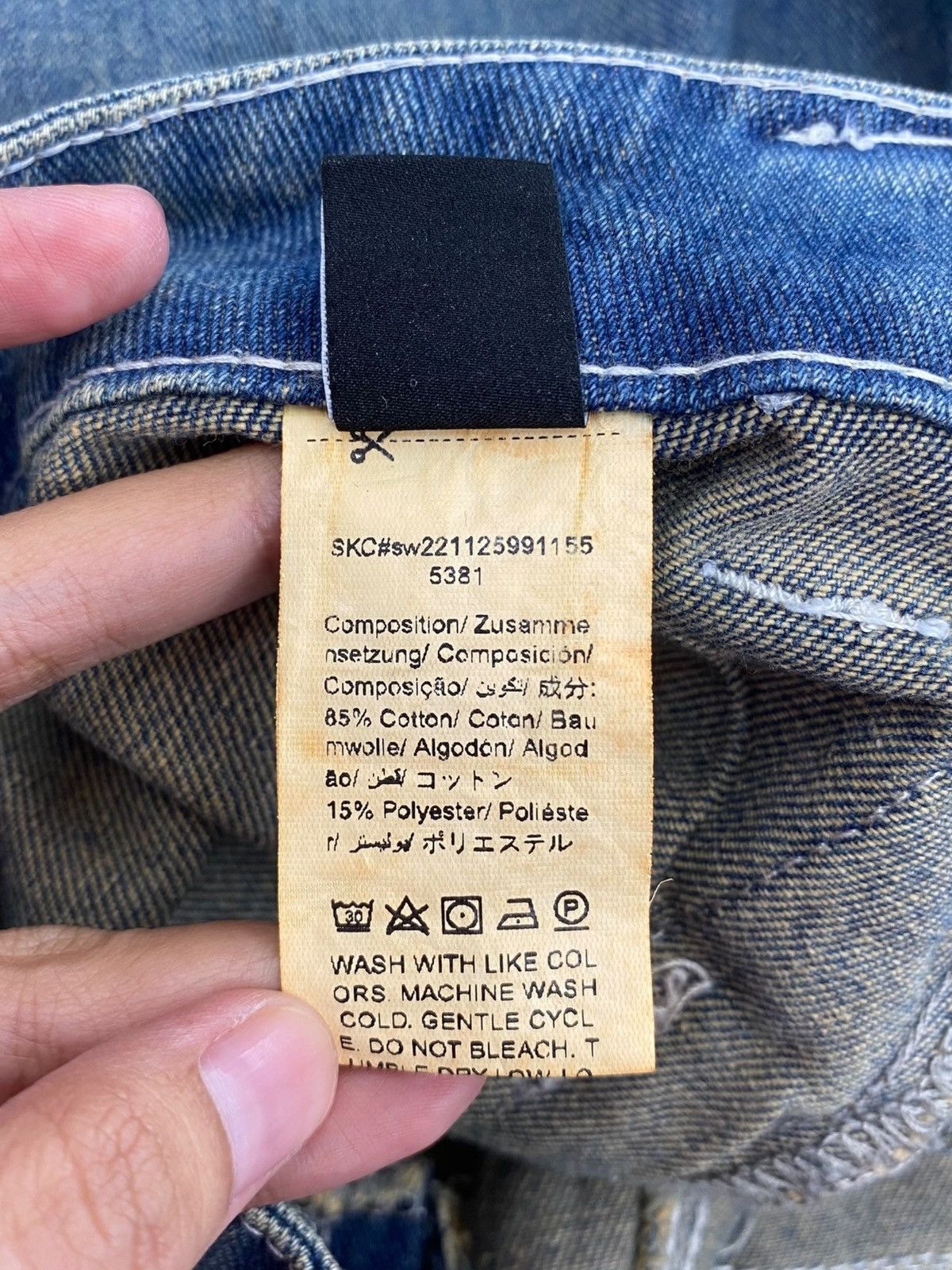 Other Dazy Distressed Hairy Leg Style Baggy Jeans Size US 27 - 11 Thumbnail