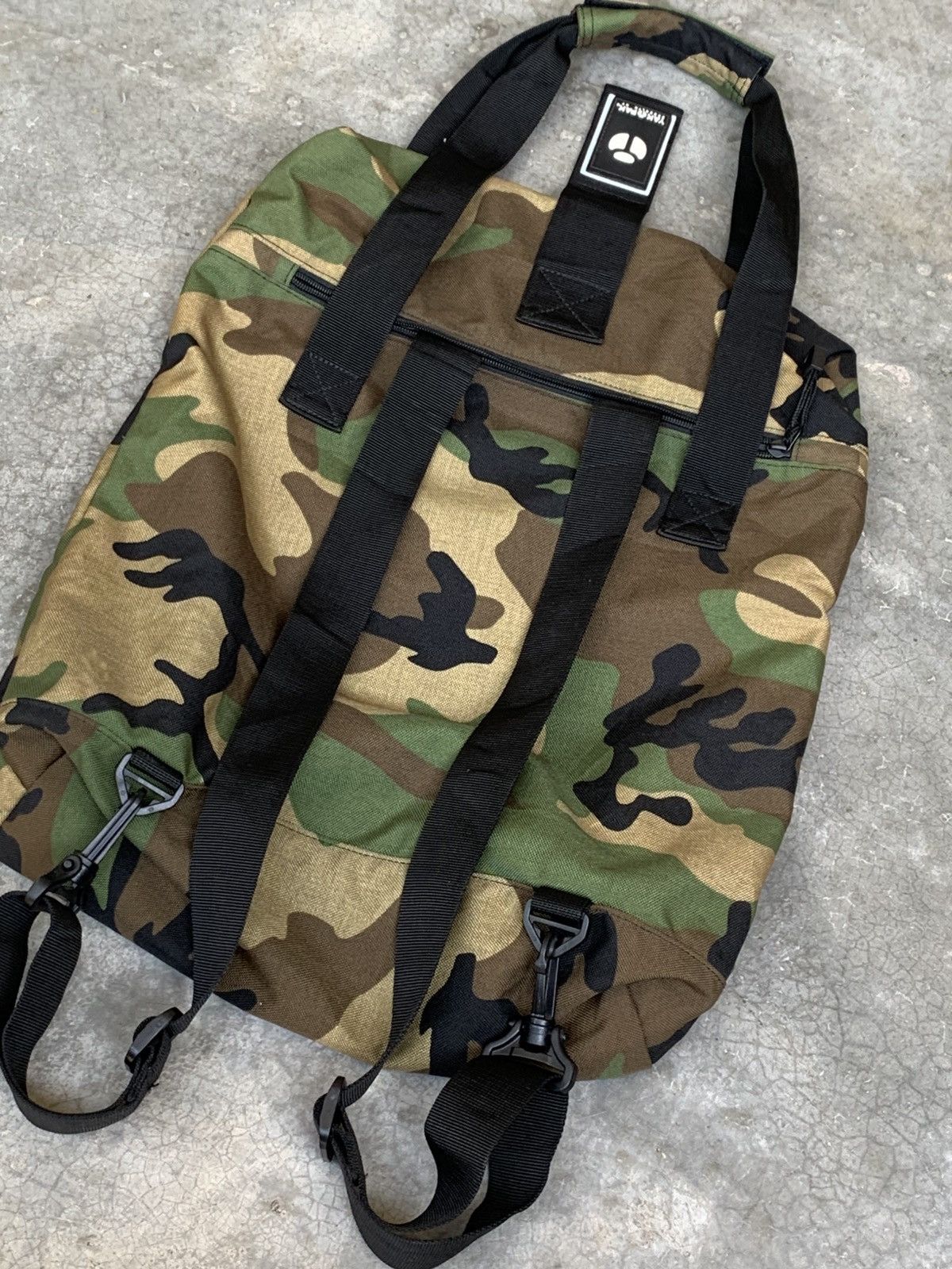 Vexed Generation YakPak Camoflauge 2 in 1 Tote + Bagpack Size ONE SIZE - 6 Thumbnail