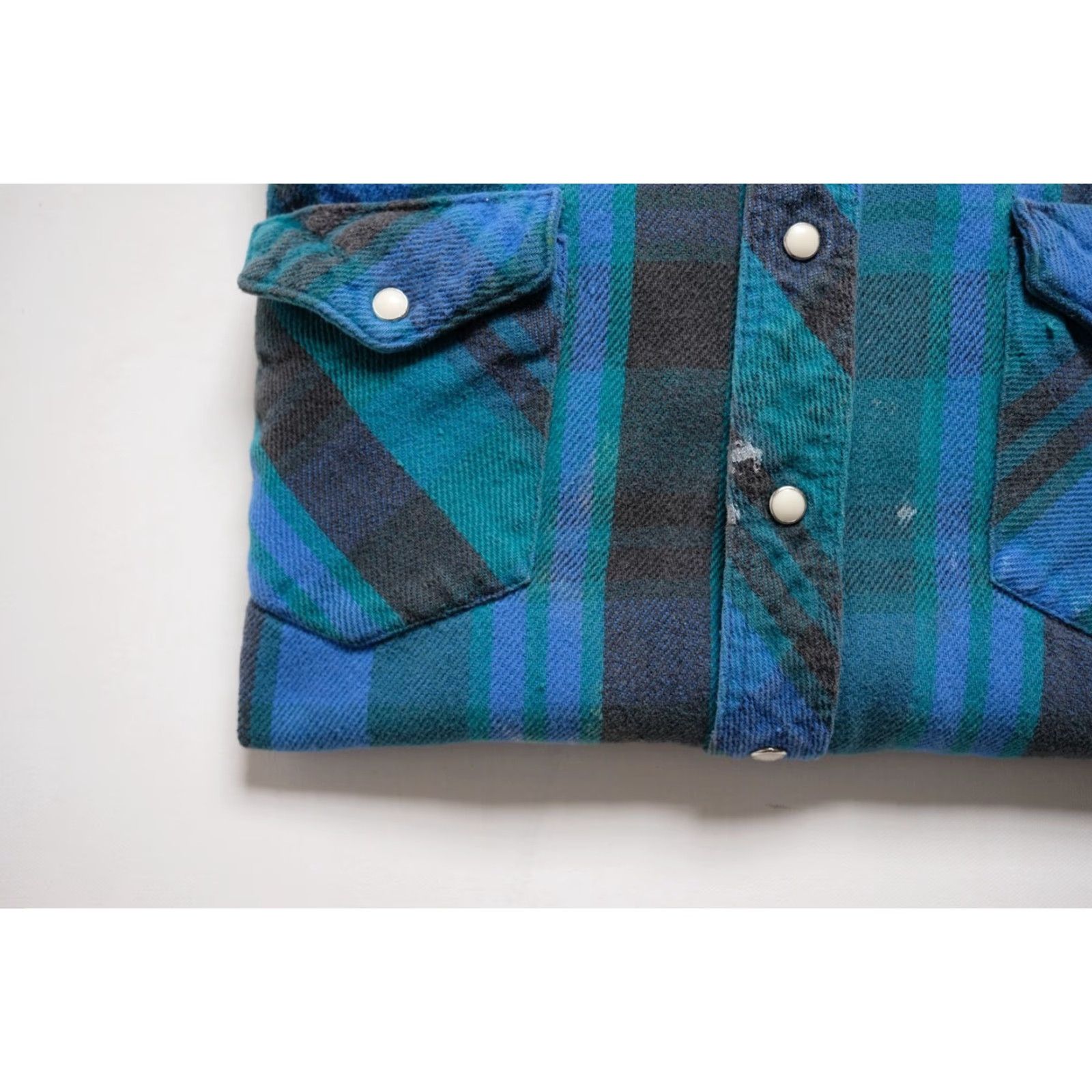 Wrangler VINTAGE Wrangler Flannel Shirt Mens L Blue 90s 80s Pearl Snap Cotton USA Made Distressed Pattern Plaid Size US L / EU 52-54 / 3 - 4 Thumbnail