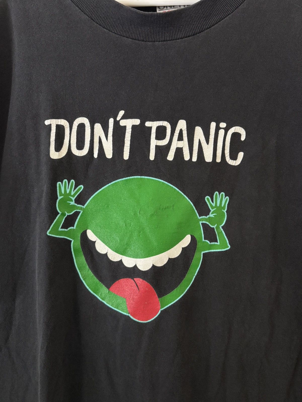 Vintage Oneita Vintage Hitchhiker’s Guide to the Galaxy T-Shirt Size US XL / EU 56 / 4 - 2 Thumbnail