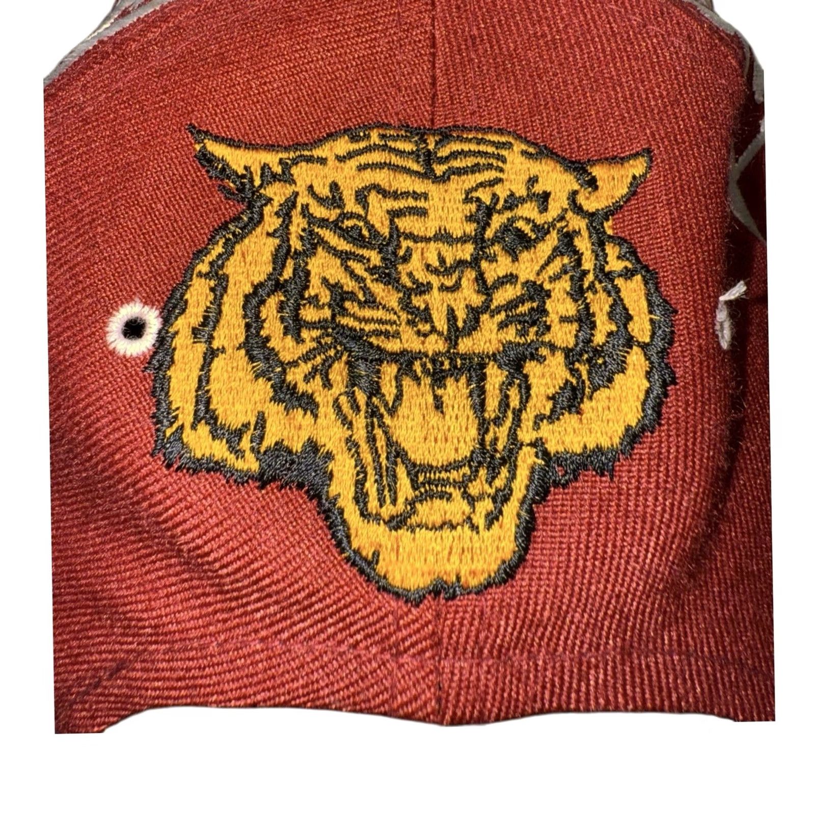 Vintage VINTAGE 90s Morehouse Maroon Tigers Freaknik Atlanta Snapback Hat RARE Hat Mens One Size Red Size ONE SIZE - 4 Thumbnail