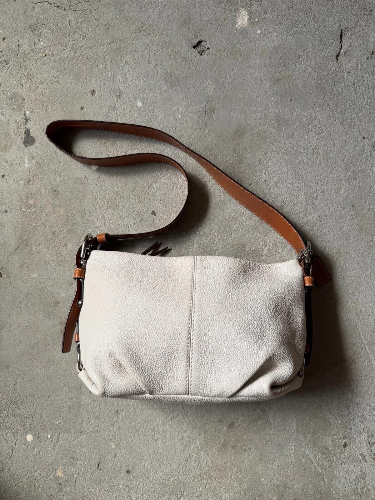 Coach Coach 2Way Pebbled Leather Soho Shoulder Bag White Size ONE SIZE - 1 Thumbnail