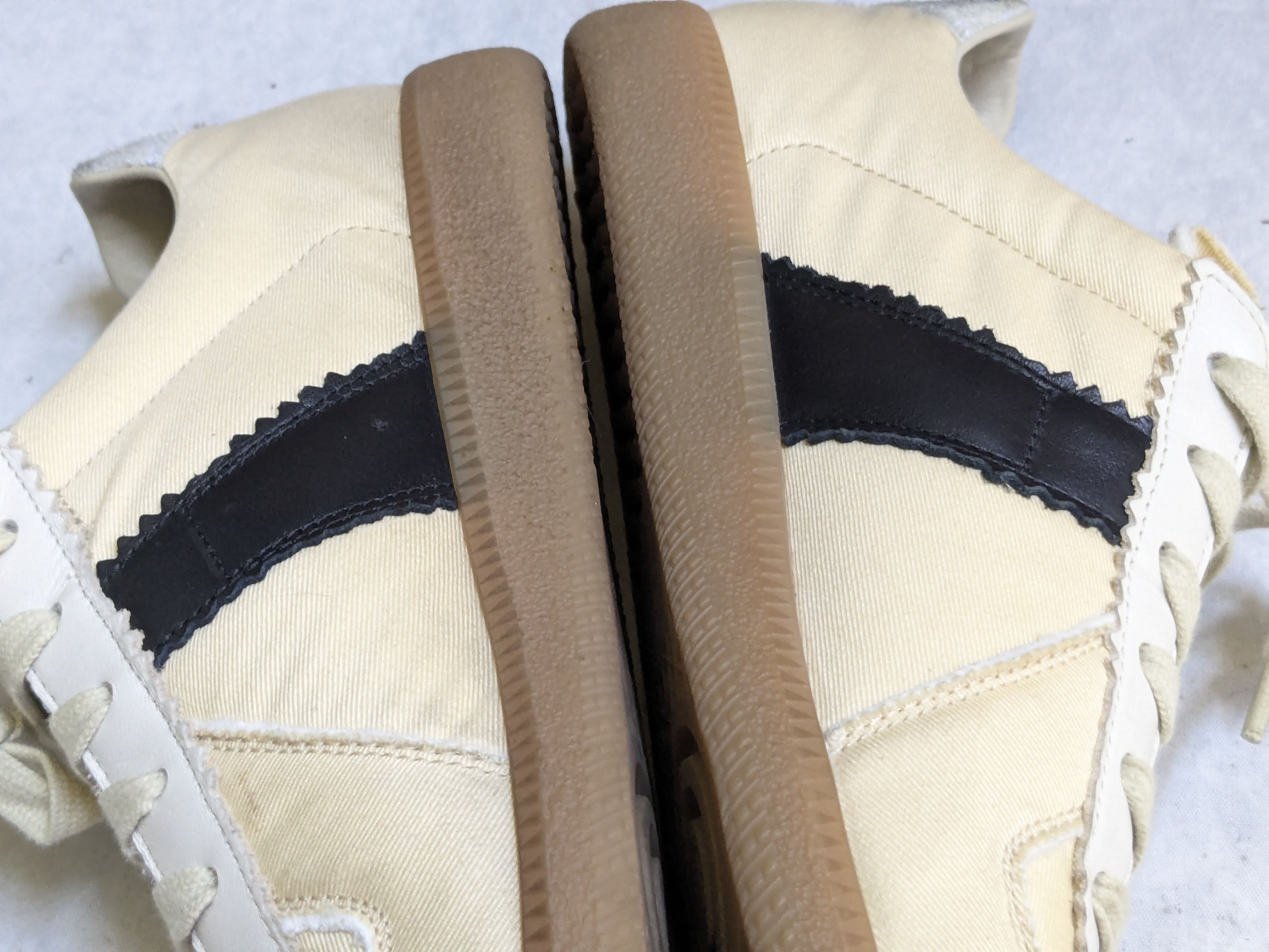 Maison Margiela Maison Margiela GAT Replica Canvas 9 42 Low Tops Gum Size US 9 / EU 42 - 12 Thumbnail