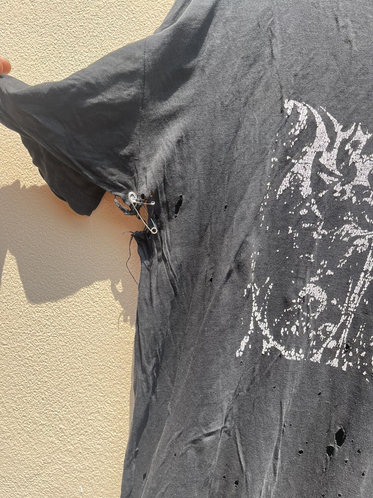 Vintage Thrashed faded tee Distressed Size US L / EU 52-54 / 3 - 3 Thumbnail