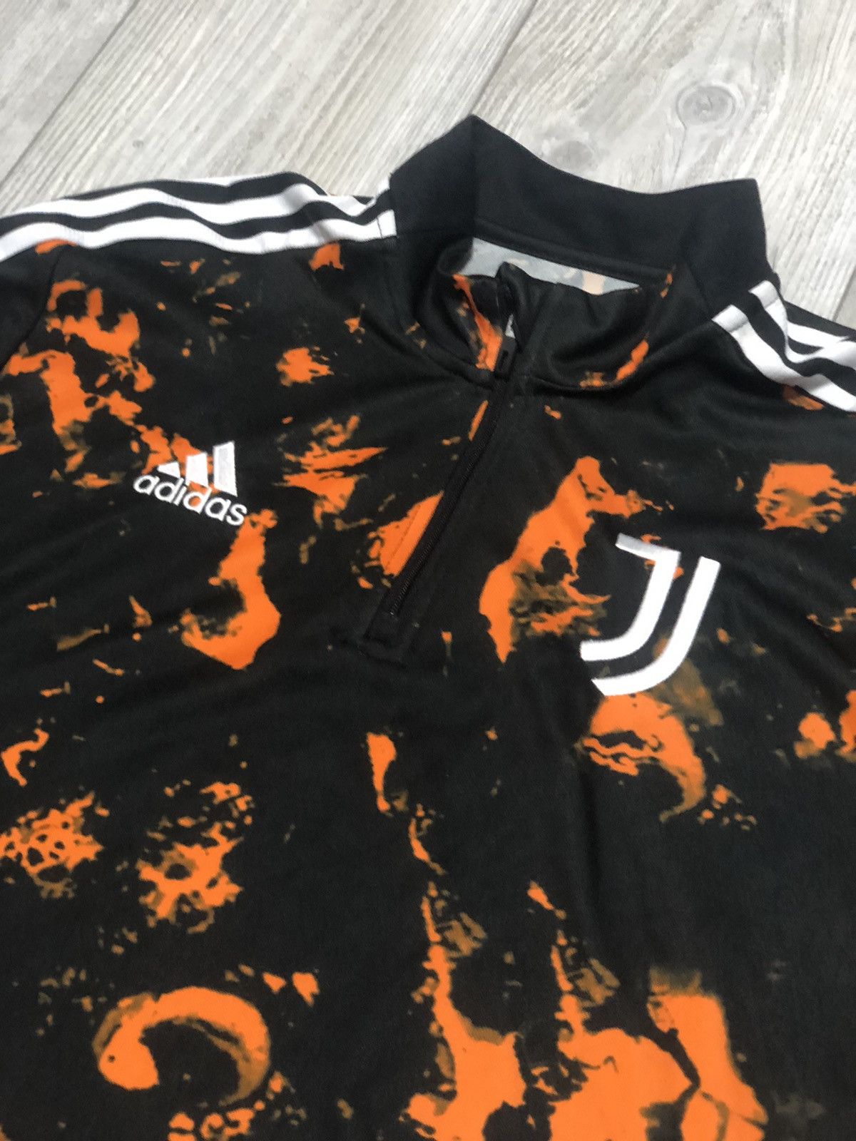 Adidas adidas Mens JFC Juventus Graphic Track Top Black Longsleeve Size US XL / EU 56 / 4 - 3 Thumbnail