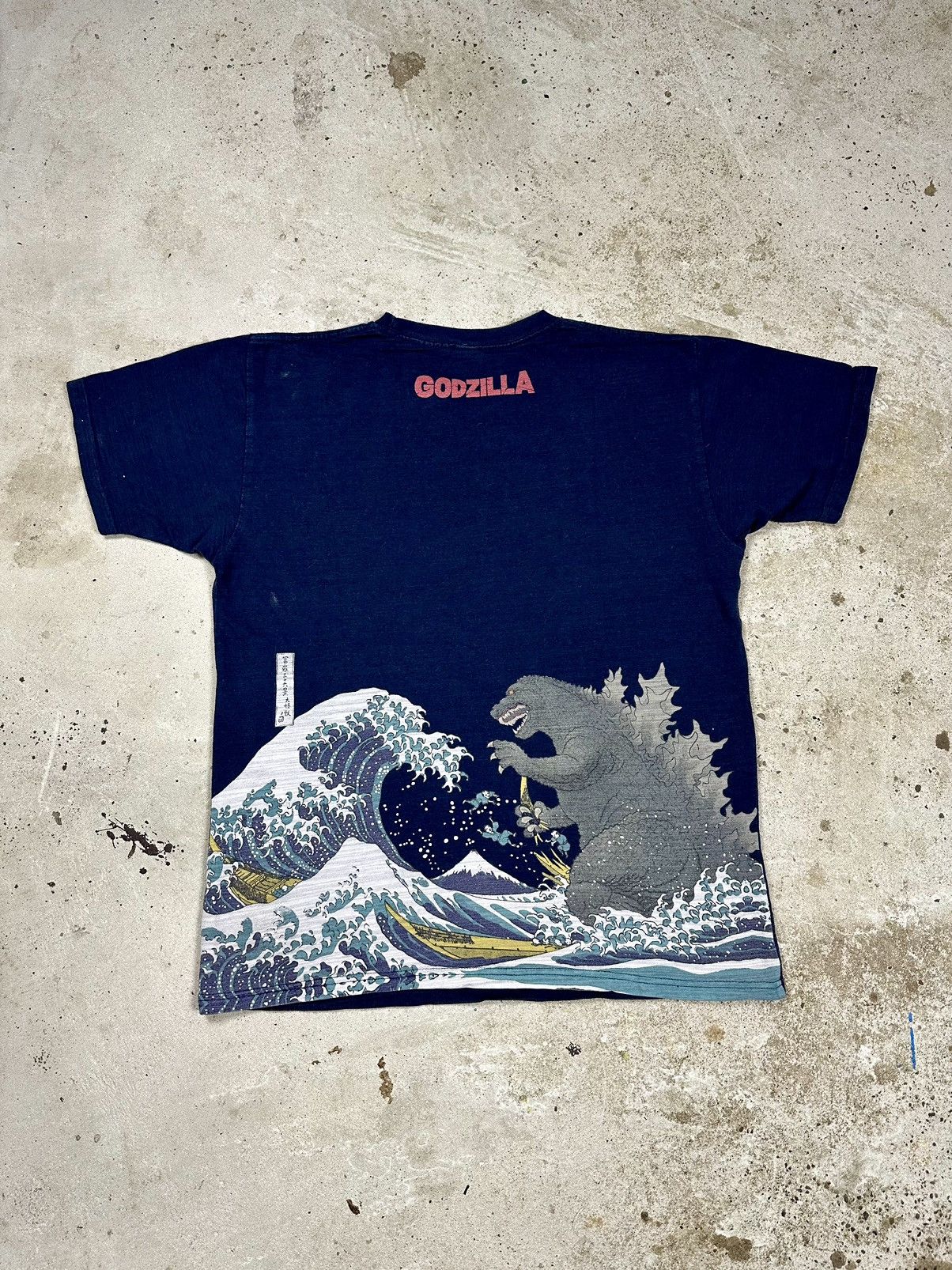 Japanese Brand × Vintage Vintage Y2K Godzilla Toho Co Navy T Shirt Tee Size US XL / EU 56 / 4 - 1 Thumbnail