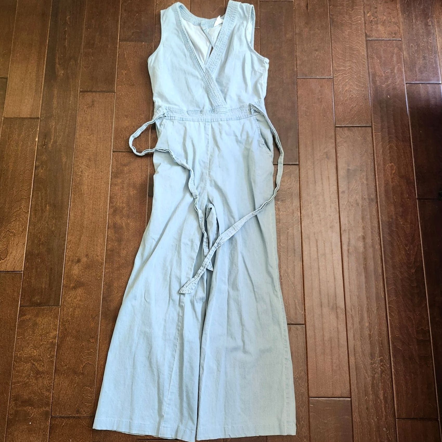 BB Dakota BB Dakota Jack Women’s Blue Sleeveless Jumpsuit with Tie - Size 6 - One-Piece, Casual/Work, 90s Theme, Cotton Spandex - Regular Fit Size 28" / US 6 / IT 42 - 2 Thumbnail
