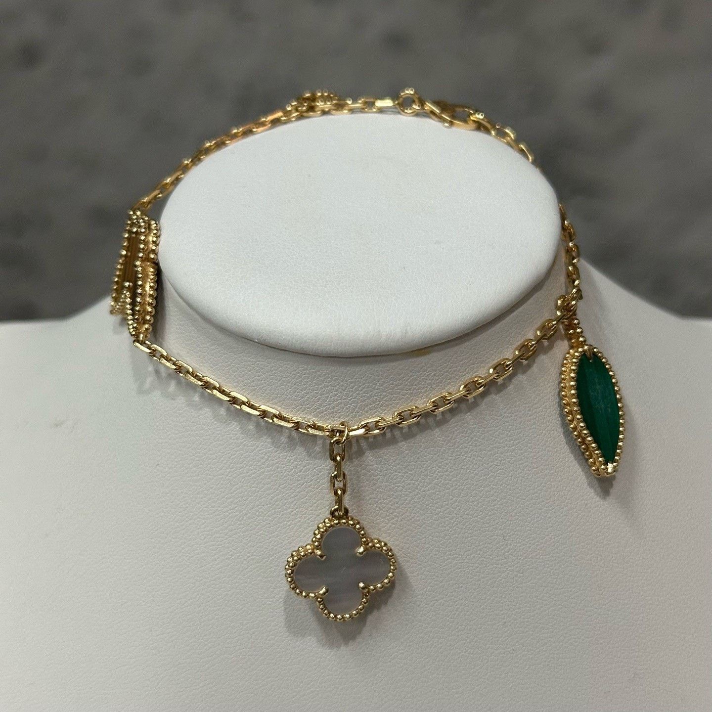 Van Cleef & Arpels Van Cleef & Arpels Four-Leaf Clover Bracelet Size ONE SIZE - 1 Thumbnail