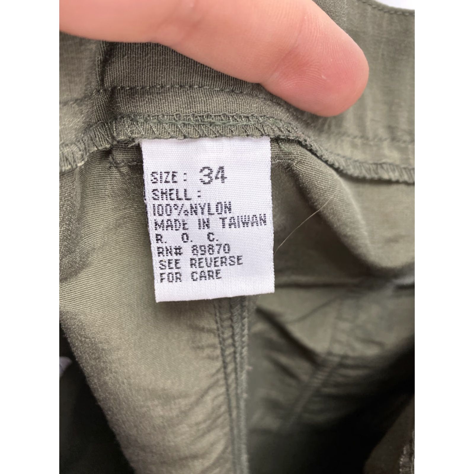 Vintage World Wide Sportsman Nylon Outdoors Hiking Pants Olive 34 34x30 Regular 5-Pocket Cargo Zip Pockets Belt Loops Men Size US 34 / EU 50 - 6 Thumbnail
