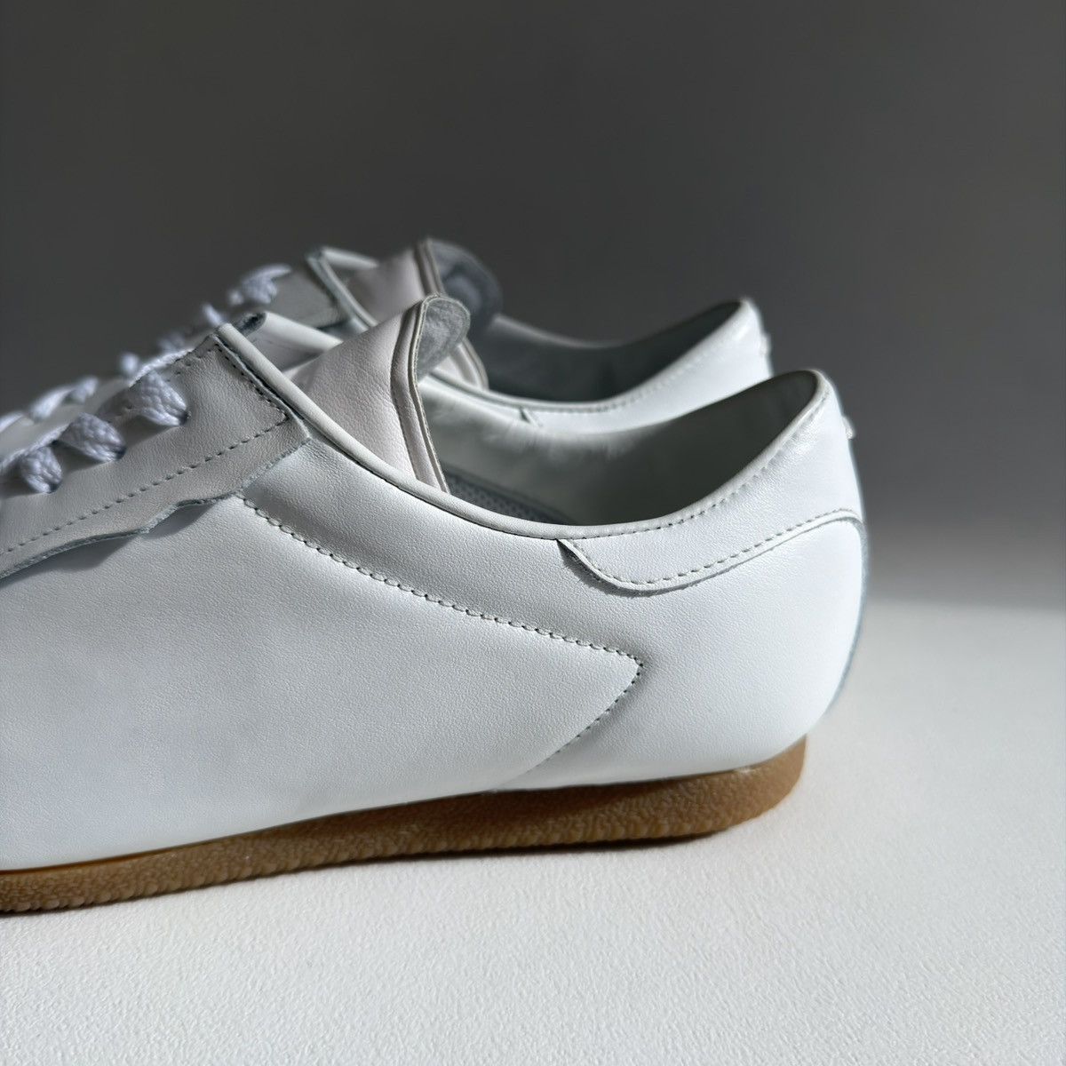 Maison Margiela Sample White Leather ‘Featherlight’ Sneakers Size US 10 / EU 43 - 10 Thumbnail