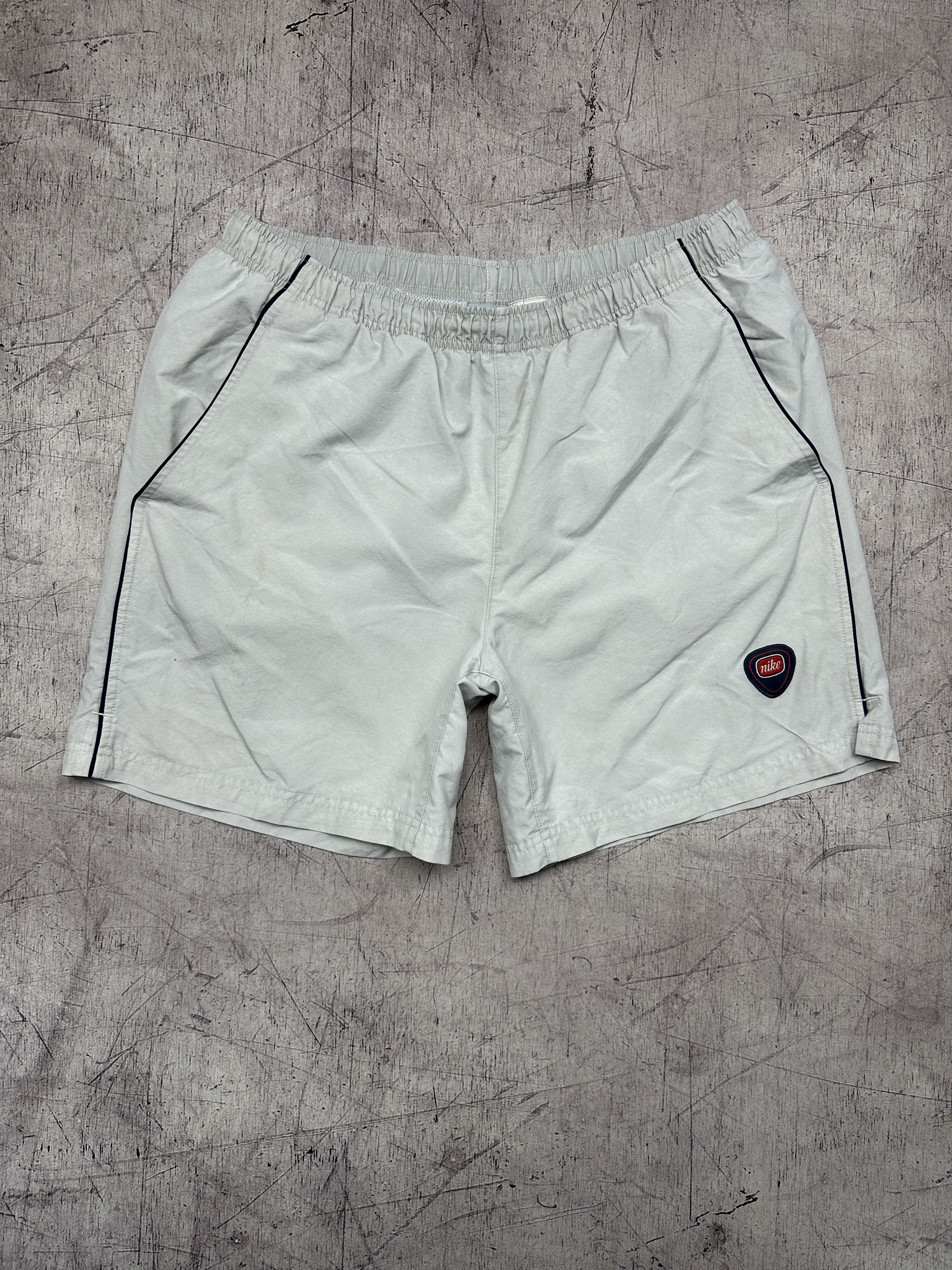 Nike Nike Vintage Mens Nylon Shorts Size US 36 / EU 52 - 1 Thumbnail