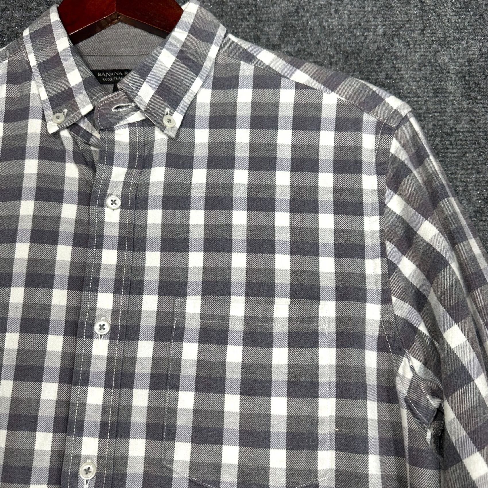 Banana Republic Banana Republic Shirt Mens S Luxe Flannel Button-Down Cotton Gray Check Slim Pocketed Size US S / EU 44-46 / 1 - 5 Thumbnail