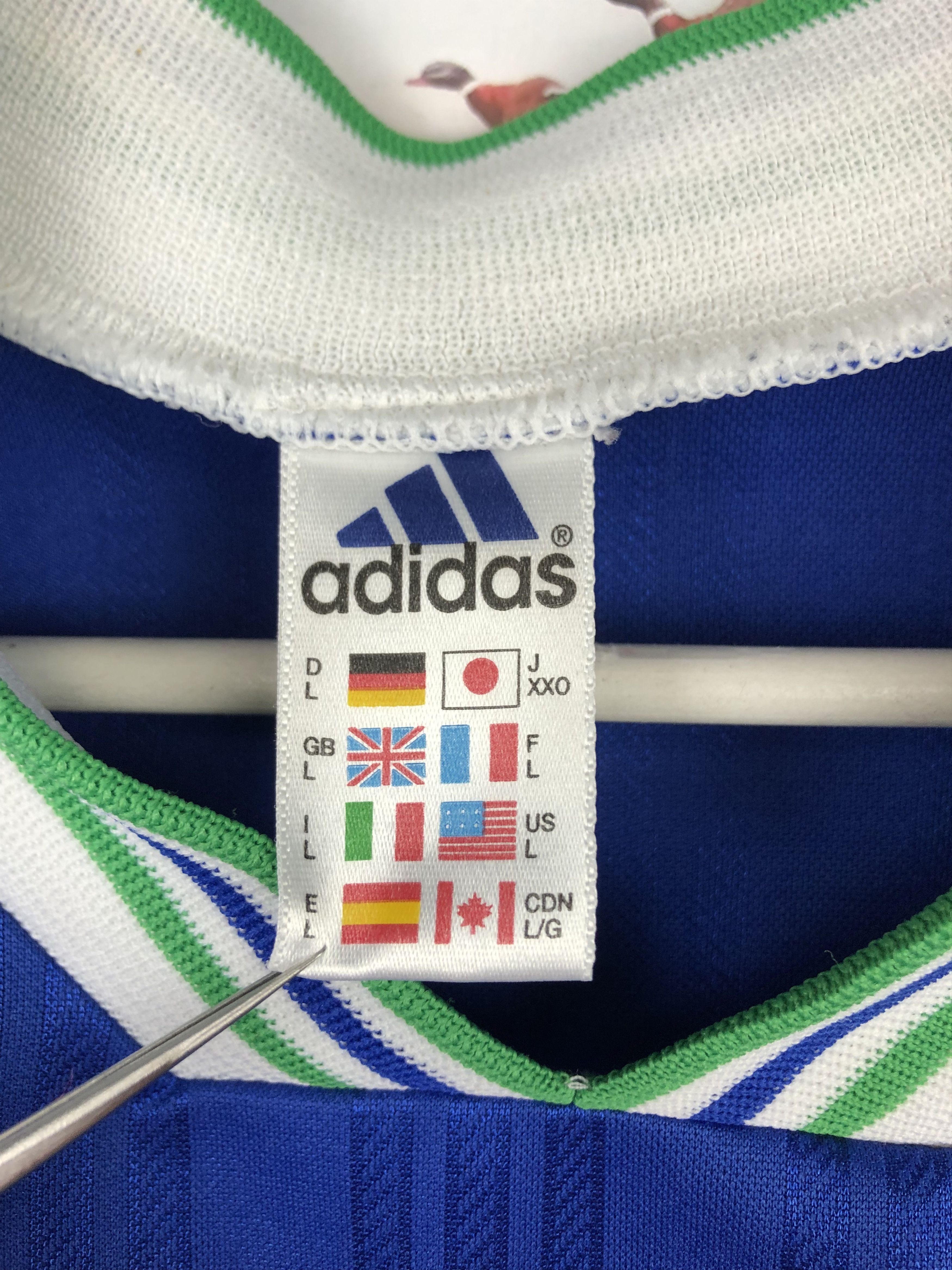 Adidas Vintage Adidas Wigan Athletic Template Shirt Soccer Jersey Size US L / EU 52-54 / 3 - 7 Thumbnail
