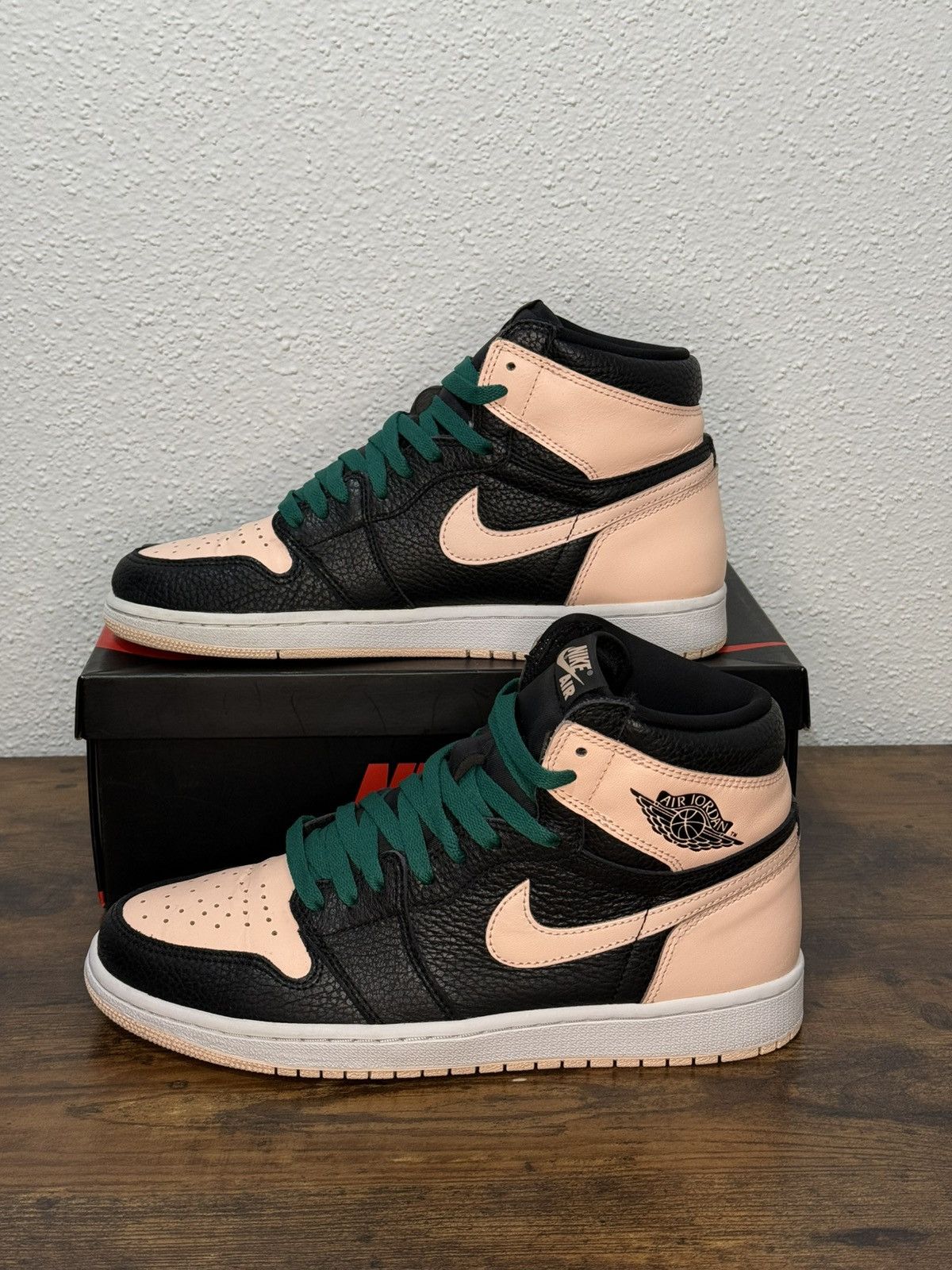 Jordan Brand × Nike Nike Air Jordan 1 Retro High Black Crimson Tint size 9.5 Size US 9.5 / EU 42-43 - 8 Thumbnail