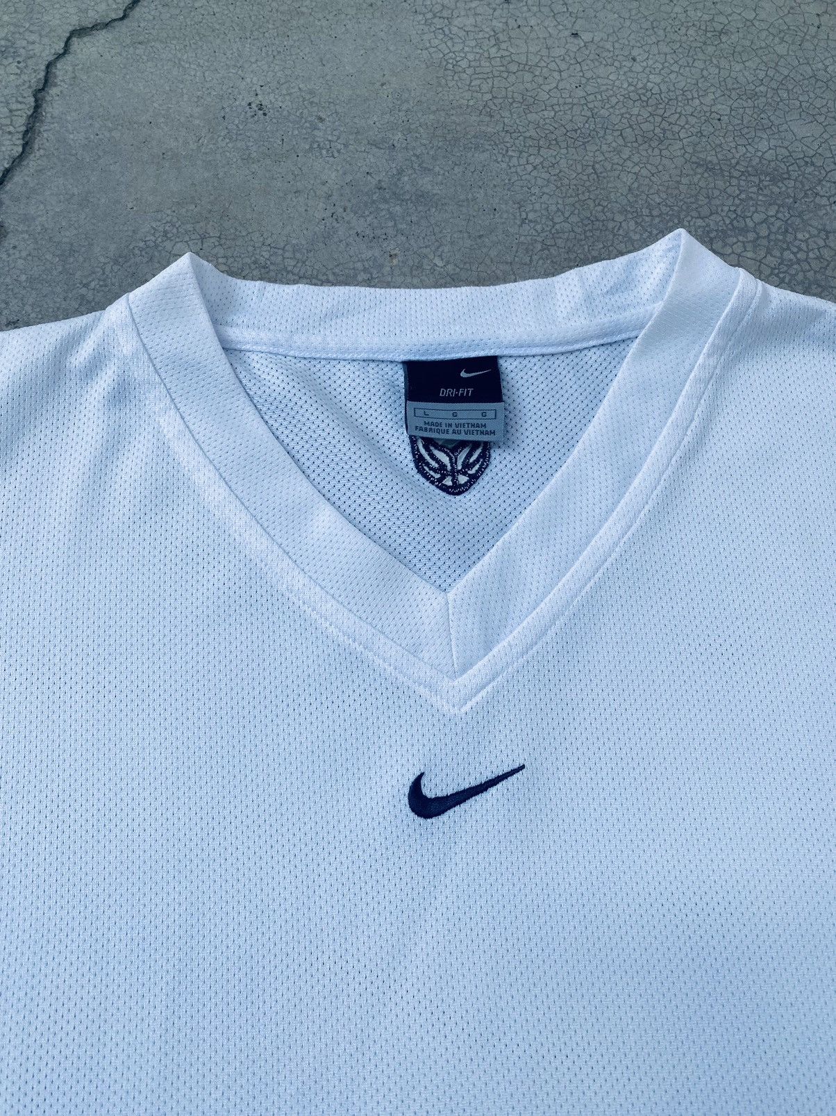 Nike Vintage Nike Center Sleeveless Jersey Size US L / EU 52-54 / 3 - 3 Thumbnail