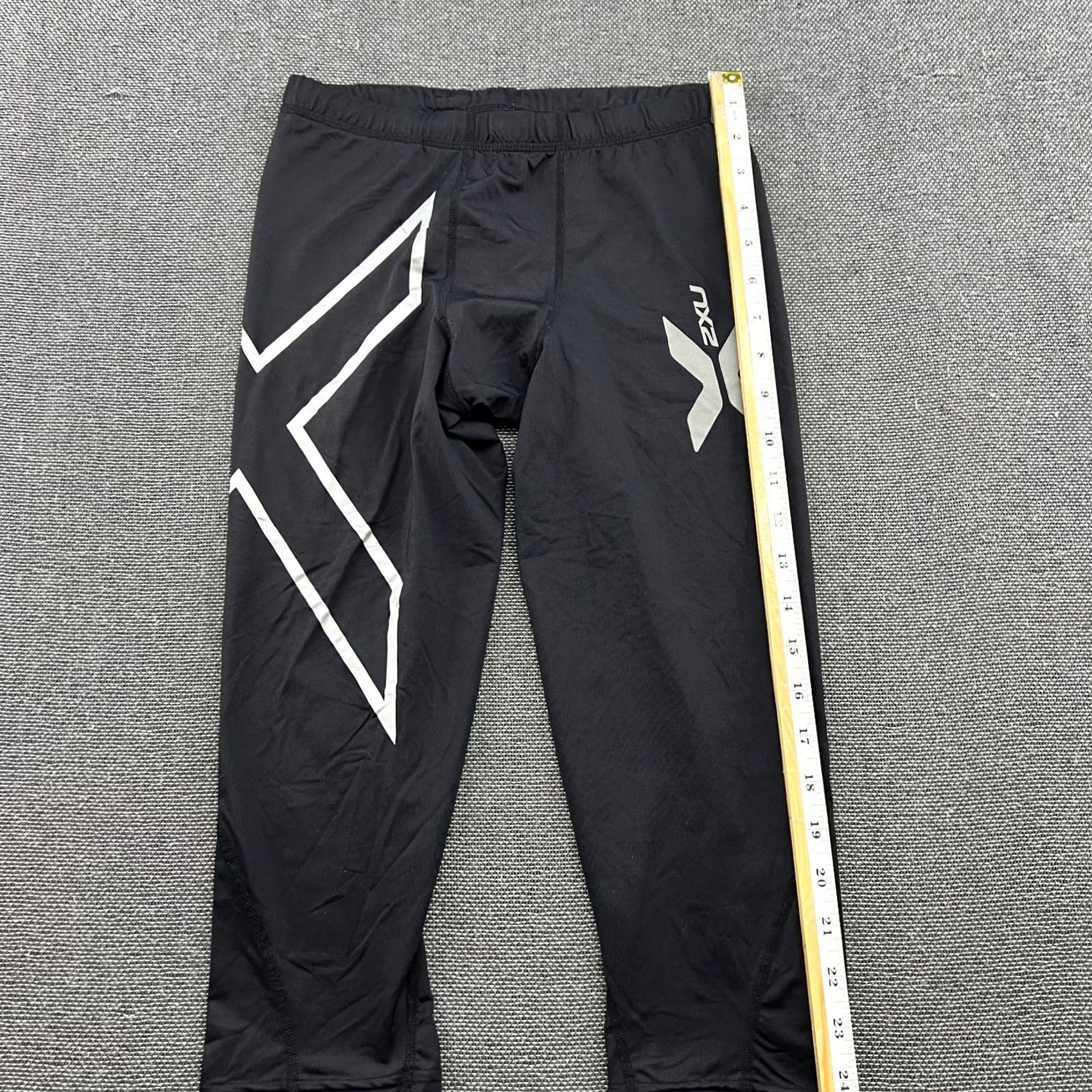 2XU 2XU Pants Sport Compression Small Black Spandex Elite Tights Capri Mens 7/8 Size US 29 - 3 Thumbnail