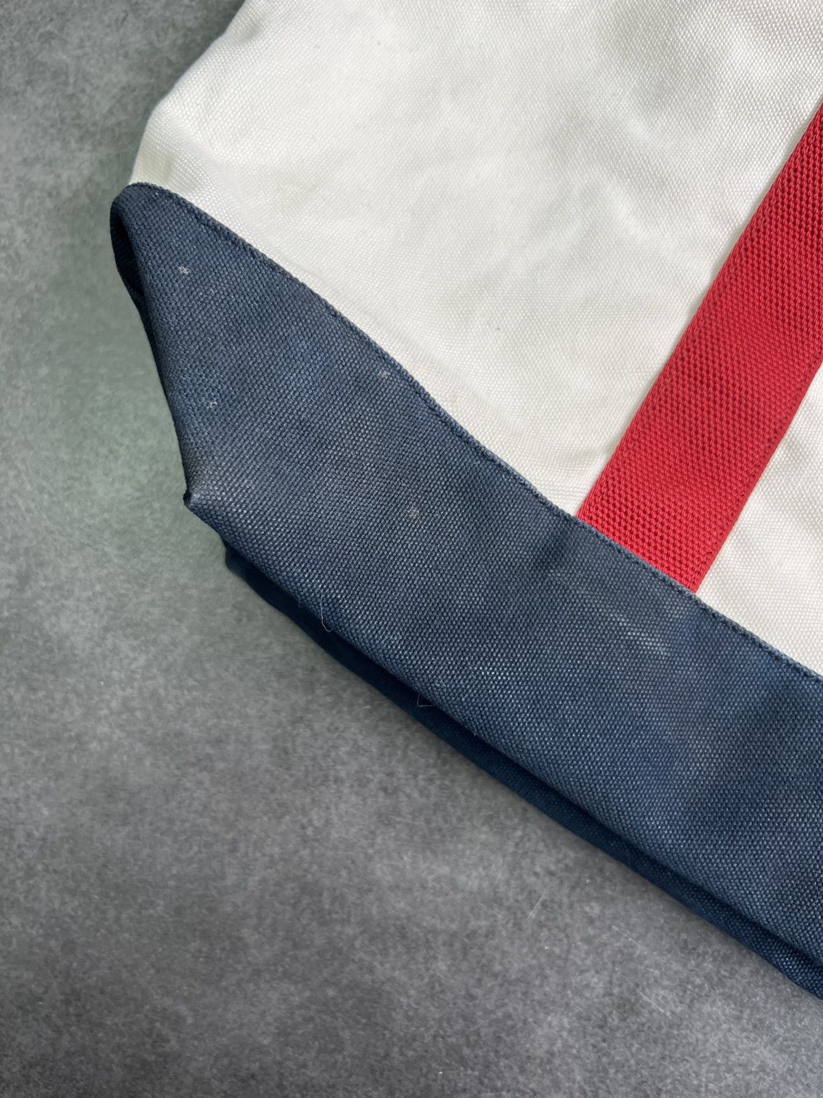 Prada × Vintage Vintage Prada Luna Rossa Tote shoulder hobo Bag Size ONE SIZE - 9 Thumbnail