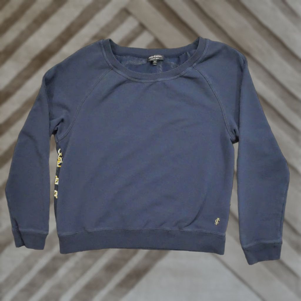 Juicy Couture Juicy Couture Sweatshirt Womens M Blue Pullover Heart Raglan Crew Neck Casual Long Sleeve Pullover Size M / US 6-8 / IT 42-44 - 1 Thumbnail