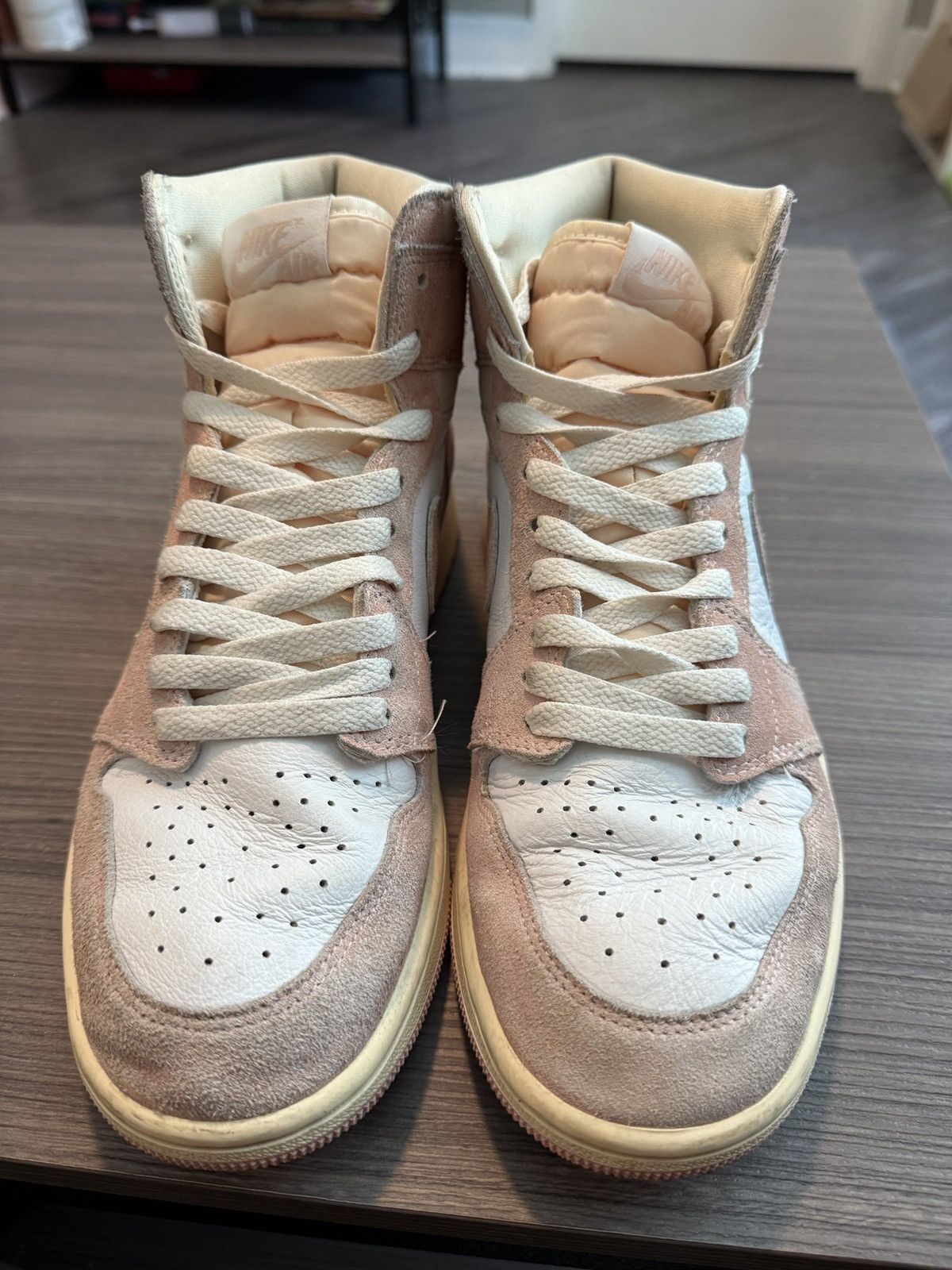 Jordan Brand × Nike Jordan 1 Retro High OG Size US 9.5 / IT 39.5 - 2 Thumbnail