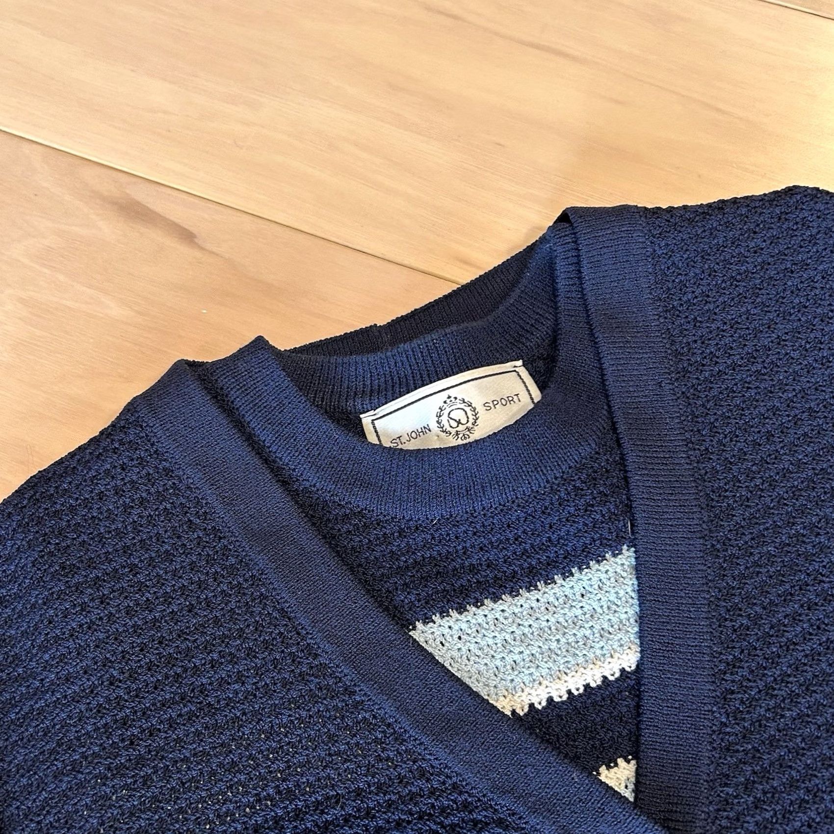 St. John St. John Sport 2Pc Knit Cardigan & Shirt Set Women’s Small Cardigan & knit shirt Navy Blue Solid Santana Knit V-Neck Button 2 Piece Women Mens Womens Size S / US 4 / IT 40 - 3 Thumbnail