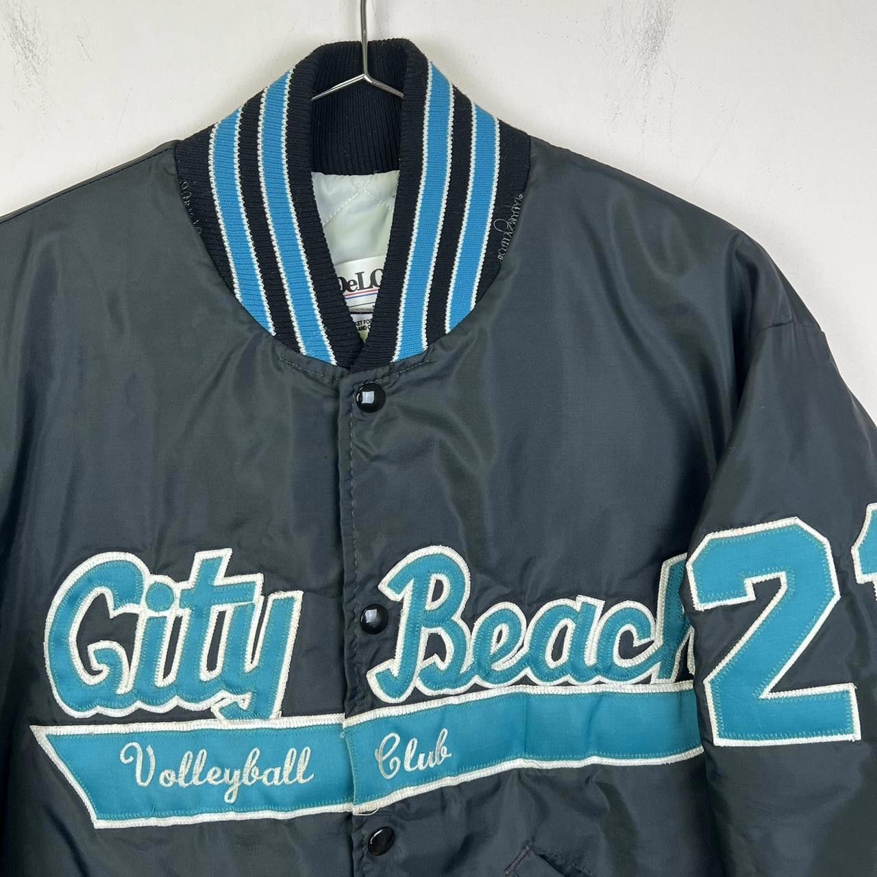 Delong Vintage City Beach Volleyball Jacket - Size M DeLong Size US M / EU 48-50 / 2 - 3 Thumbnail