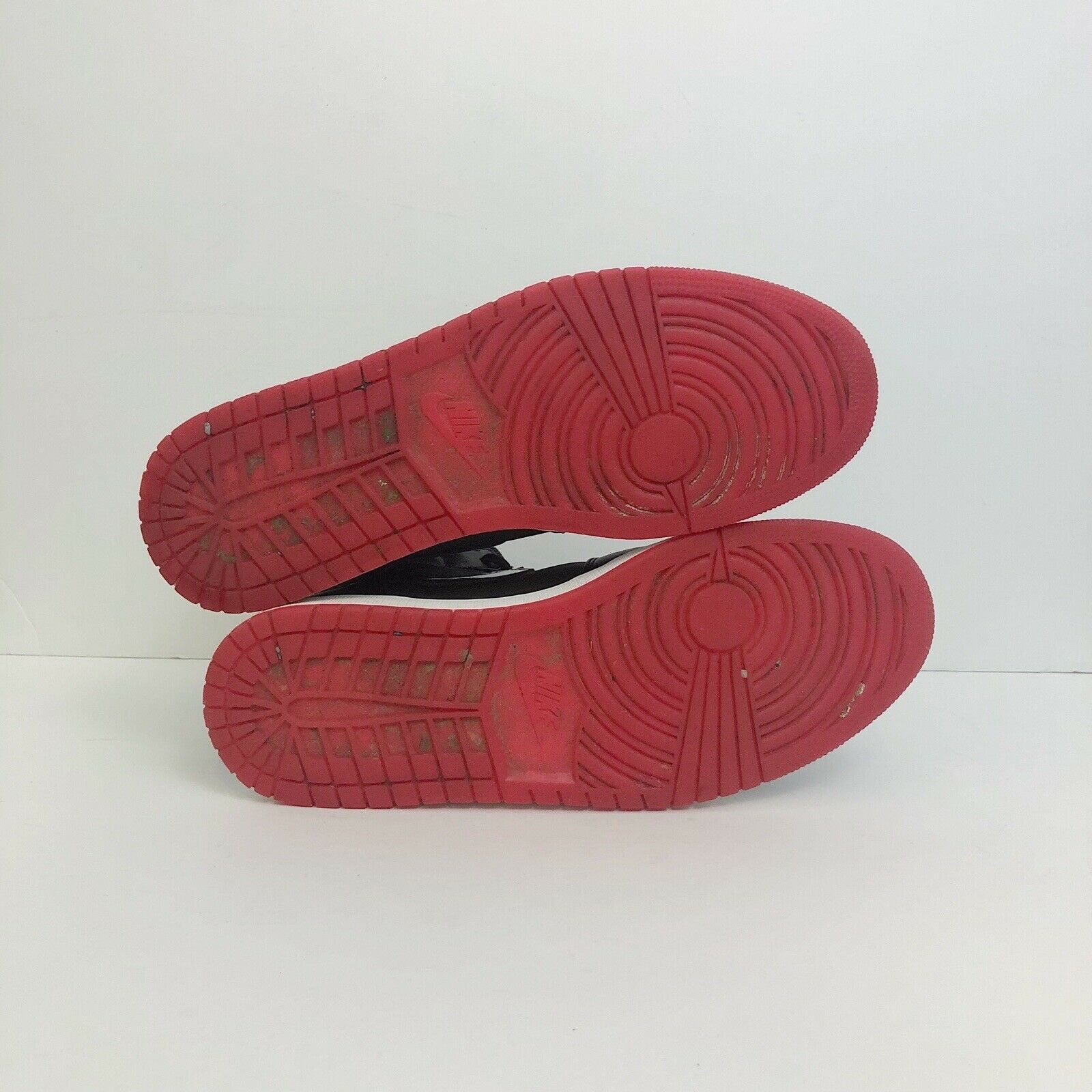 Jordan Brand × Nike 2018 Nike Air Jordan 1 Mid Bred BQ6578 001 Sz 13 Size US 13 / EU 46 - 7 Thumbnail