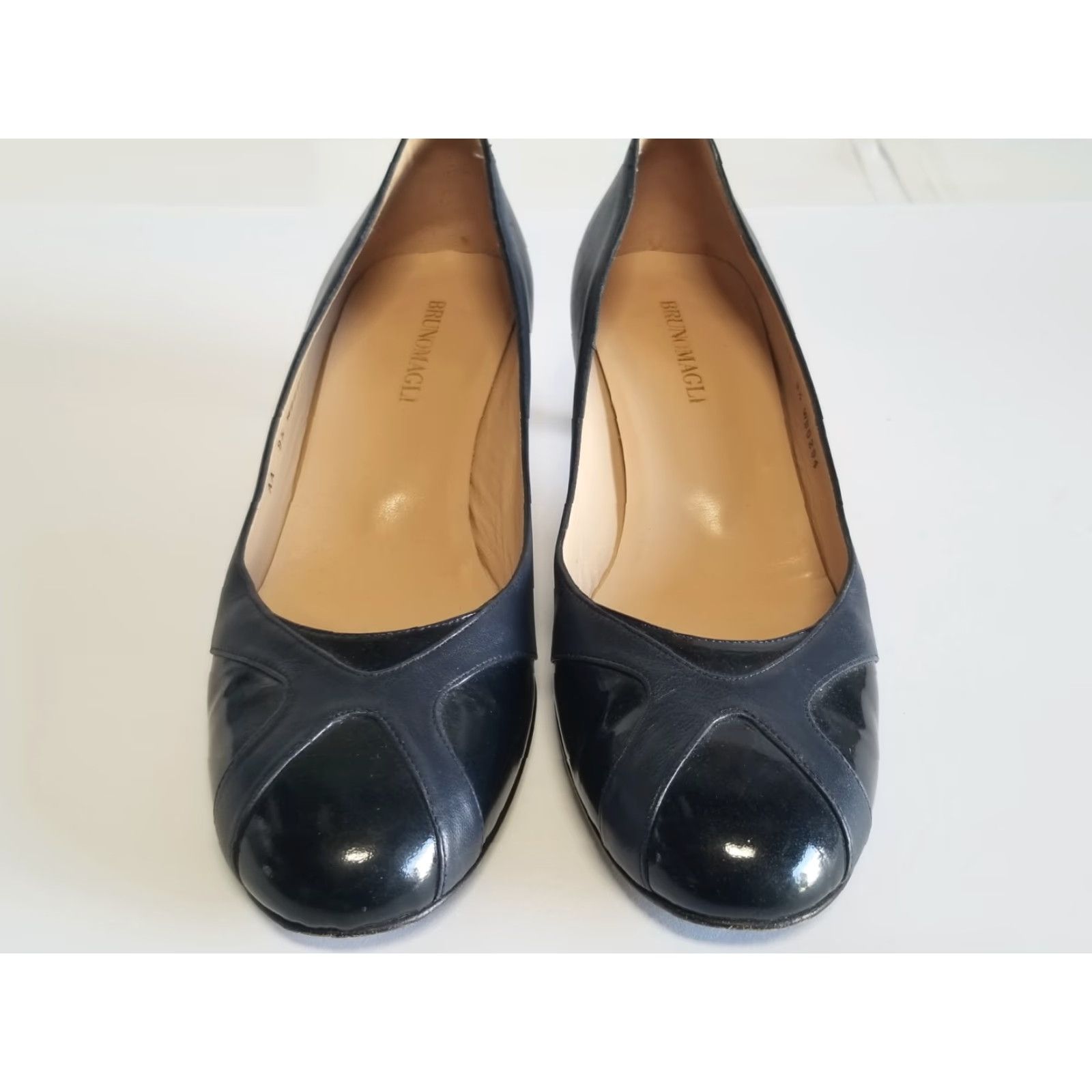 Bruno Magli VINTAGE Bruno Magli Pumps Blue Patent Leather 3" Heels AA 9.5 Womens Shoes Cone Heel Casual Dress Size 9.5 AA Size L / US 10 / IT 46 - 6 Thumbnail