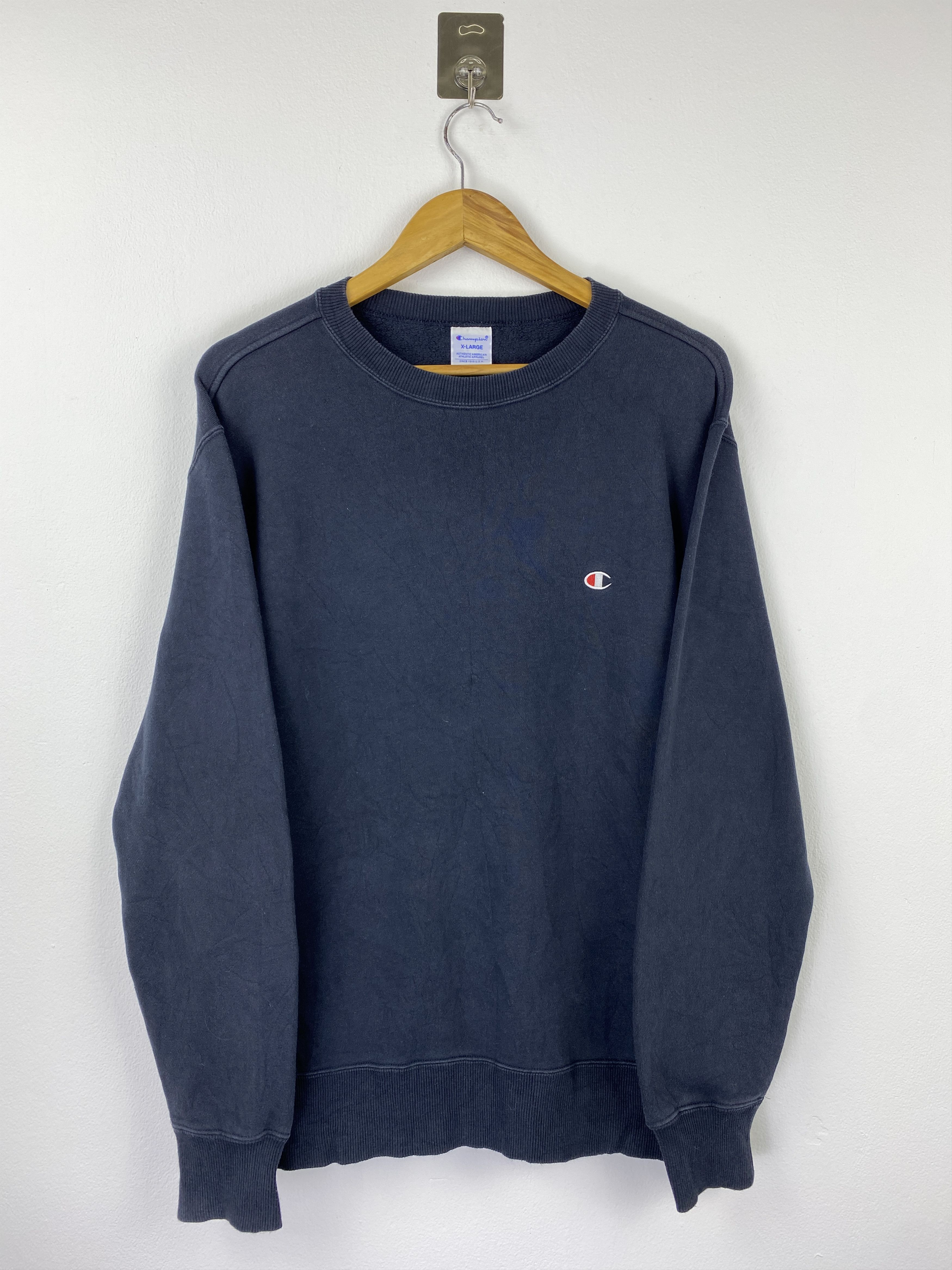 Champion Vintage Champion Plain Pullover Crewneck Sweatshirt SH0433 Size US XL / EU 56 / 4 - 1 Thumbnail