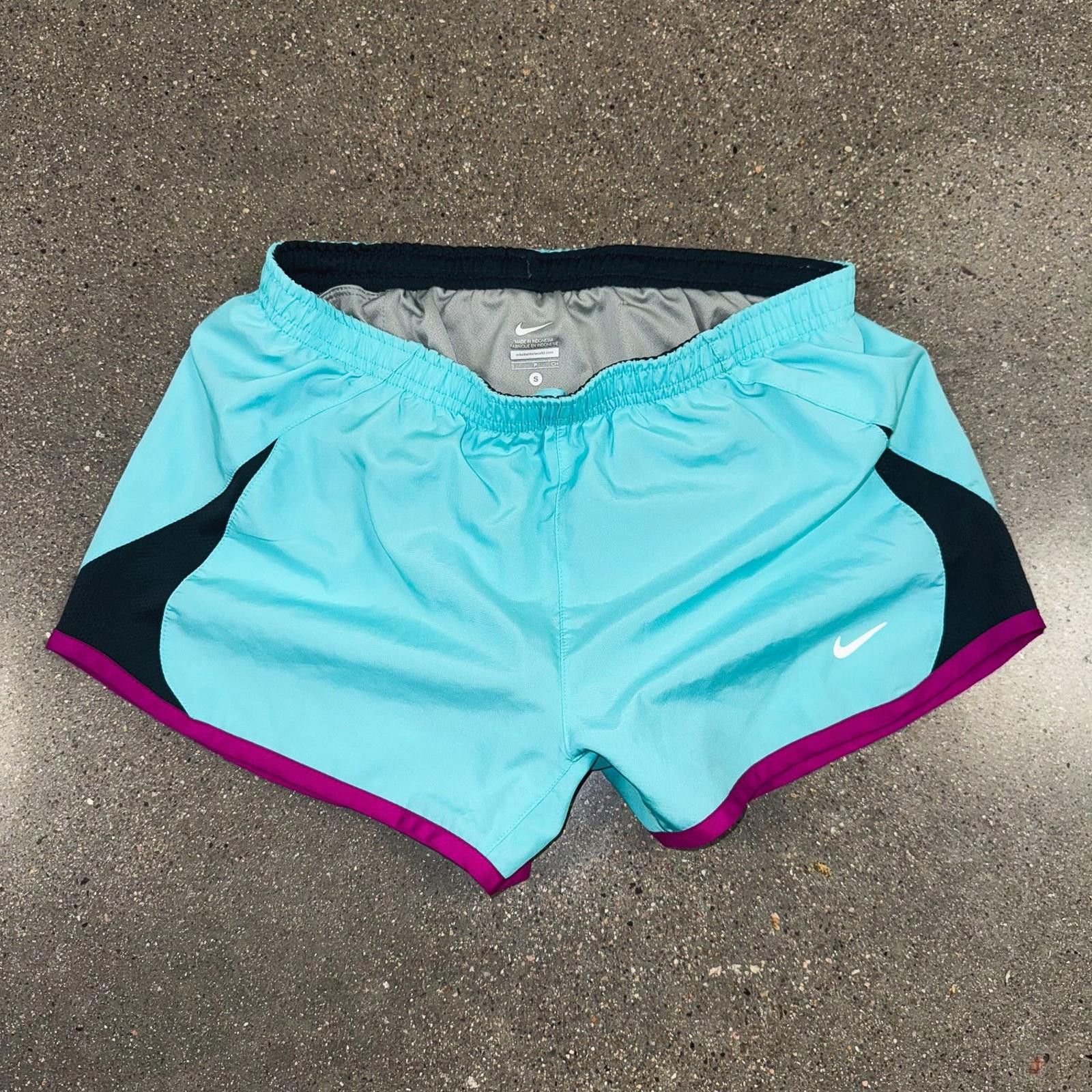 Nike Nike Running Shorts Womens S Dri-FIT Lightweight Lined Track Size 28" / US 6 / IT 42 - 1 Thumbnail