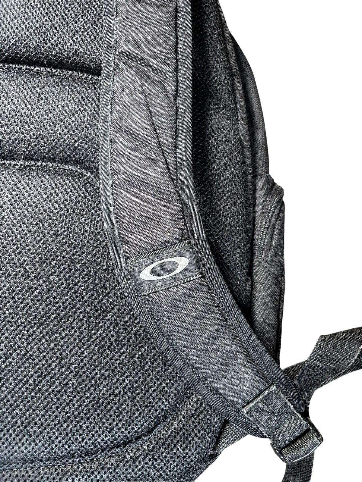 Oakley Vintage Oakley Backpack Size ONE SIZE - 6 Thumbnail