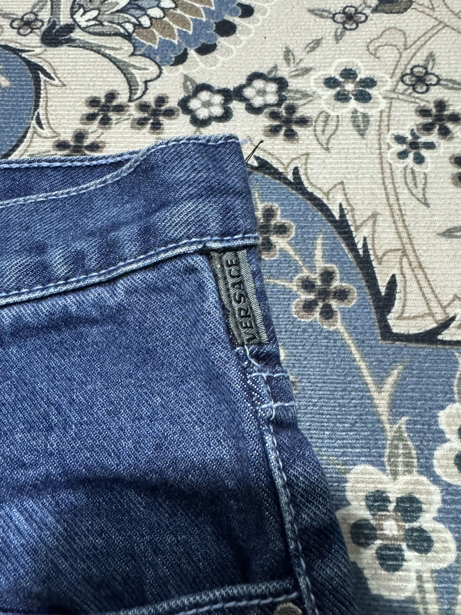 Versace × Versace Jeans Couture × Vintage Vintage Versace Jeans Couture Classic Blue Denim Jeans Size US 34 / EU 50 - 8 Thumbnail