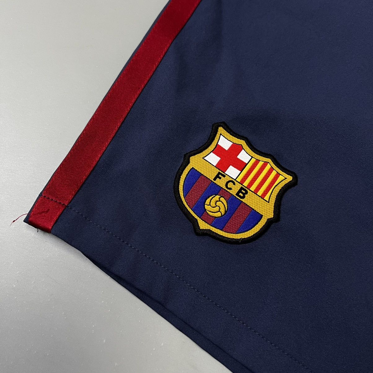Nike × Vintage Vintage F.C Barcelona Nike Shorts Soccer Barca y2k size XL Size US 34 / EU 50 - 3 Thumbnail