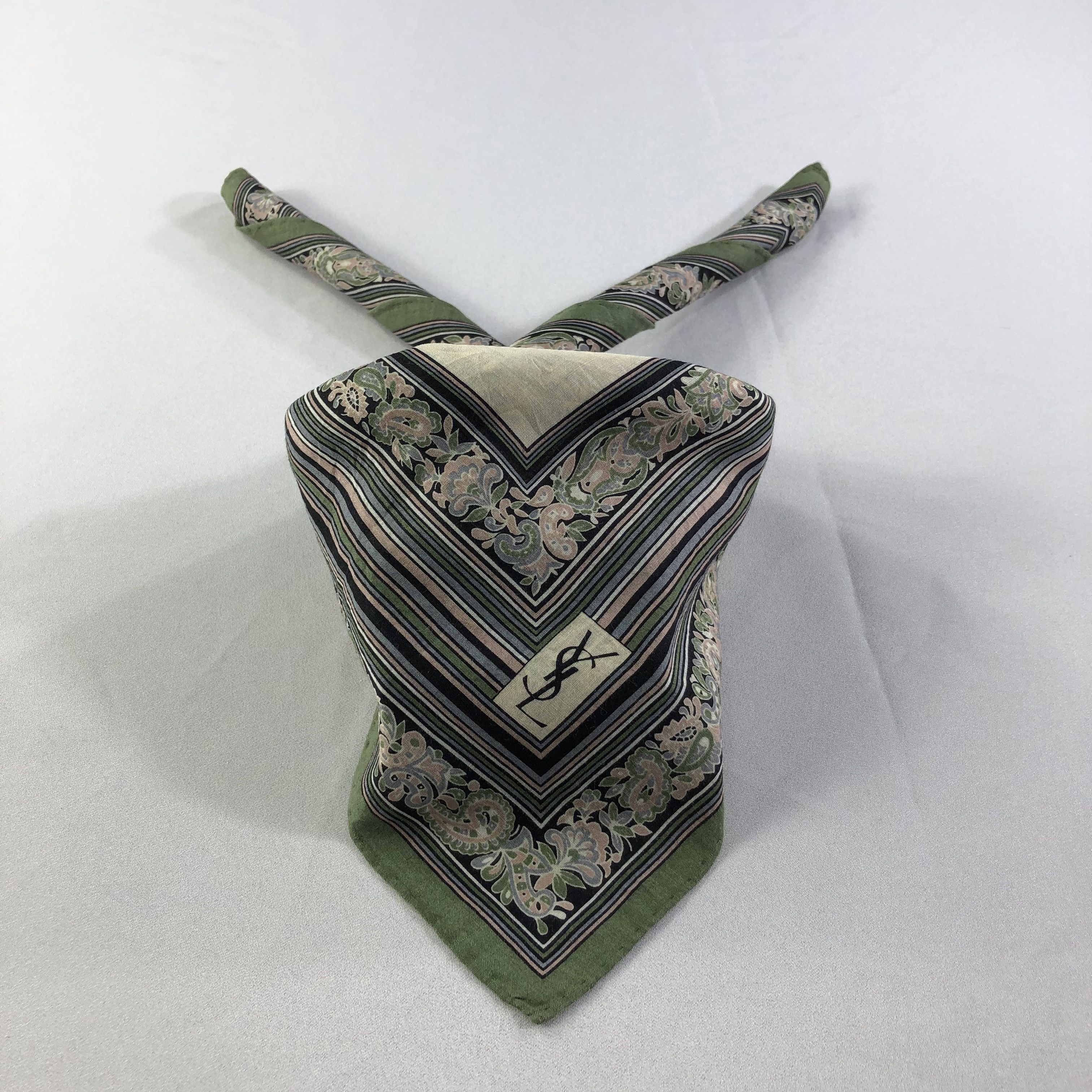 Yves Saint Laurent YSL Hand Rolled Handkerchief Neckerchief Bandana H1694 Size ONE SIZE - 1 Thumbnail