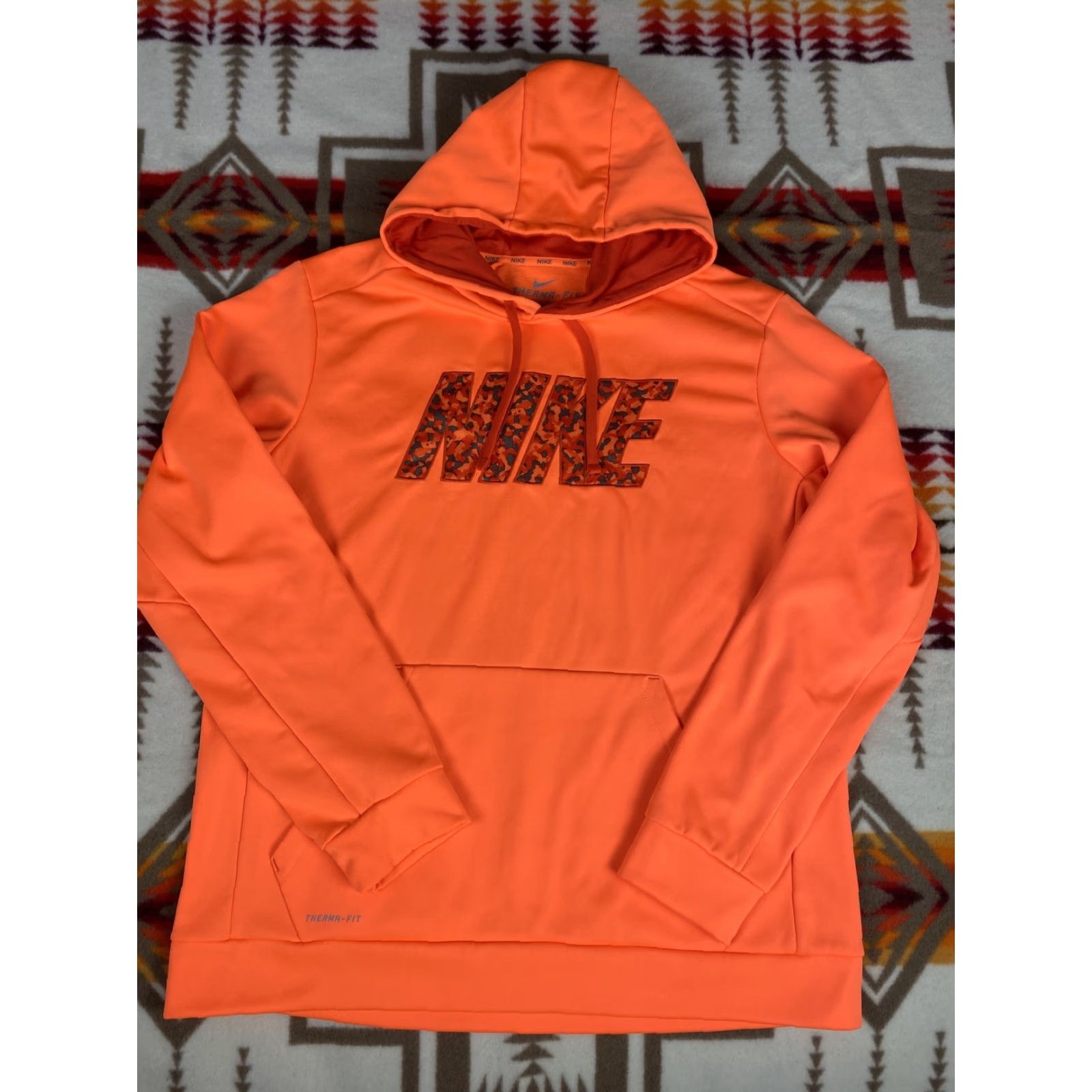 Nike Nike Air Therma Fit Orangle Volt Hoodie Sweatshirt XL Mens Orange Pullover Sweatshirt Size US XL / EU 56 / 4 - 2 Thumbnail