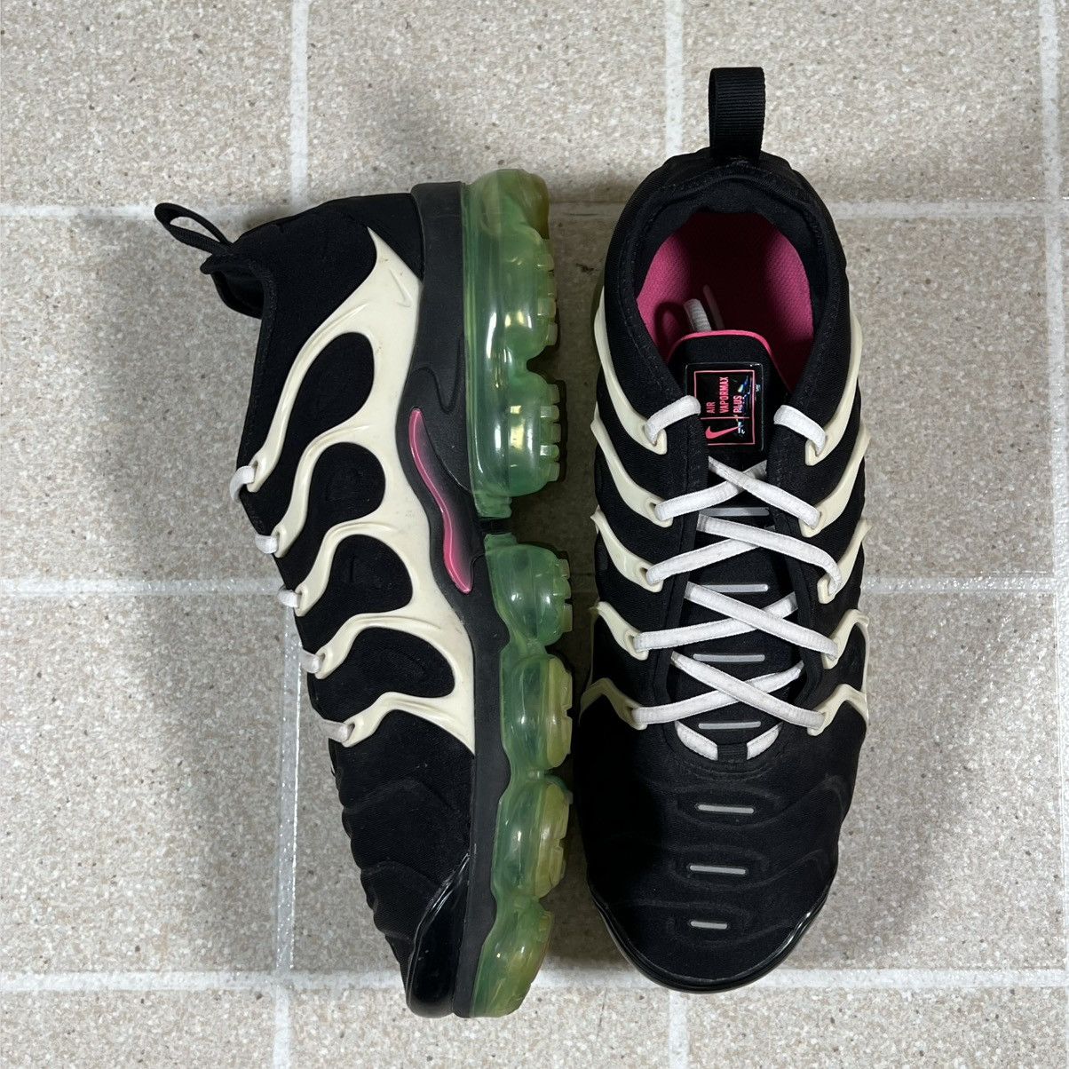Nike Nike Air Vapor Max Sneakers 10.5 Plus Black/HyperPink-White Size US 10.5 / EU 43-44 - 4 Thumbnail