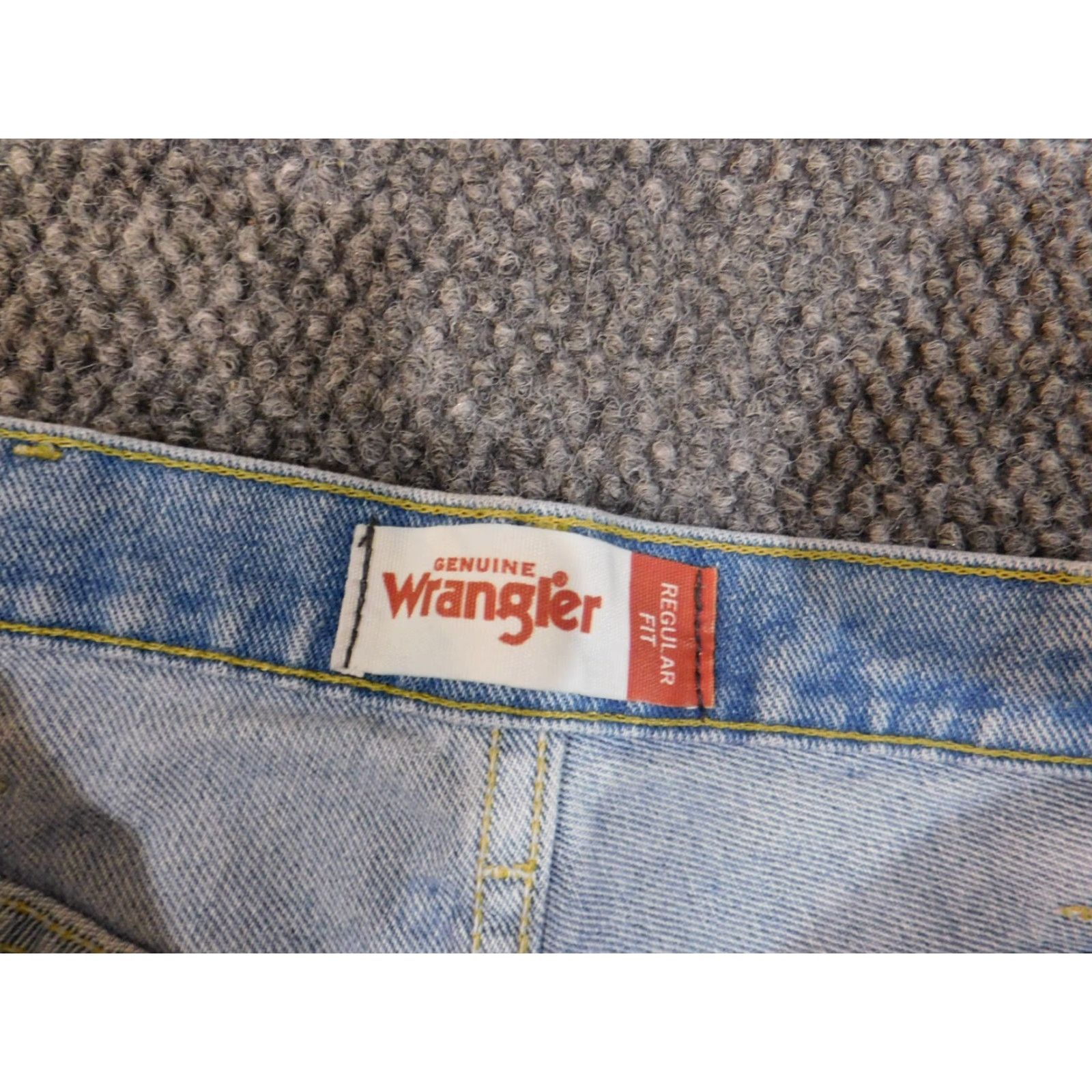 Wrangler Wrangler Jeans Mens 36x29 Blue Premium Light Wash Straight Vintage MGW20 Workwear Size US 36 / EU 52 - 4 Thumbnail