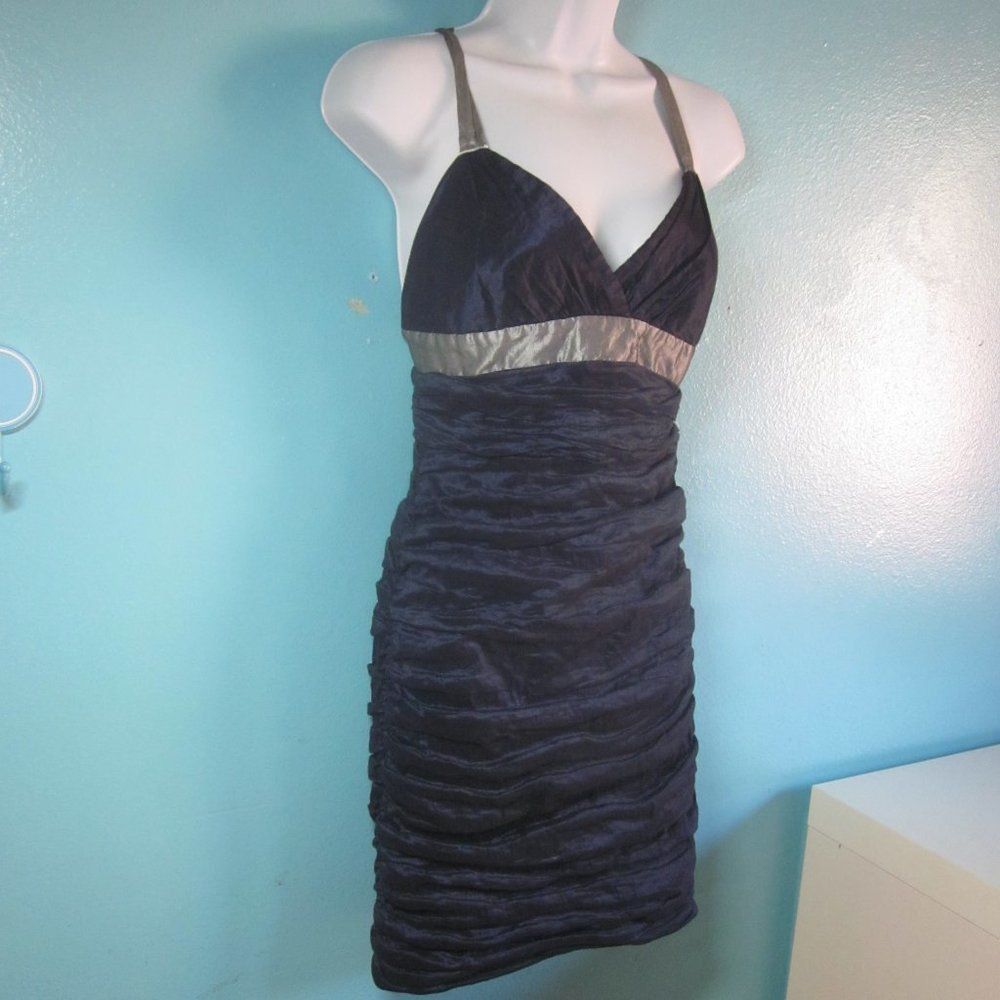 Bcbgmaxazria BCBG Maxazaria Blue and Silver Metallic Cocktail Party Dress Size S / US 4 / IT 40 - 4 Thumbnail