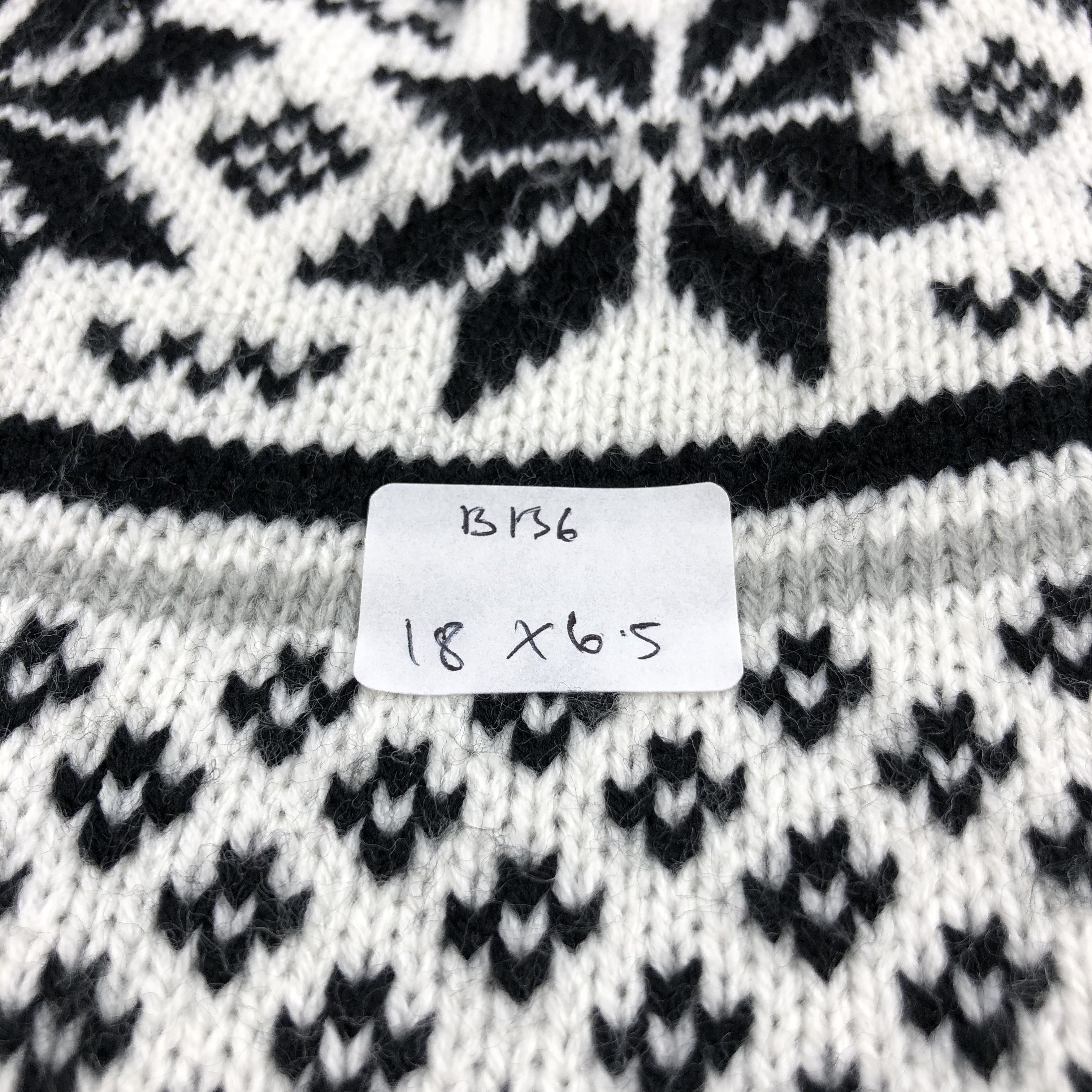 Vintage Fair Isle Bobble Earflap Beanie Snowcap Snow Hat B136 Size ONE SIZE - 5 Thumbnail