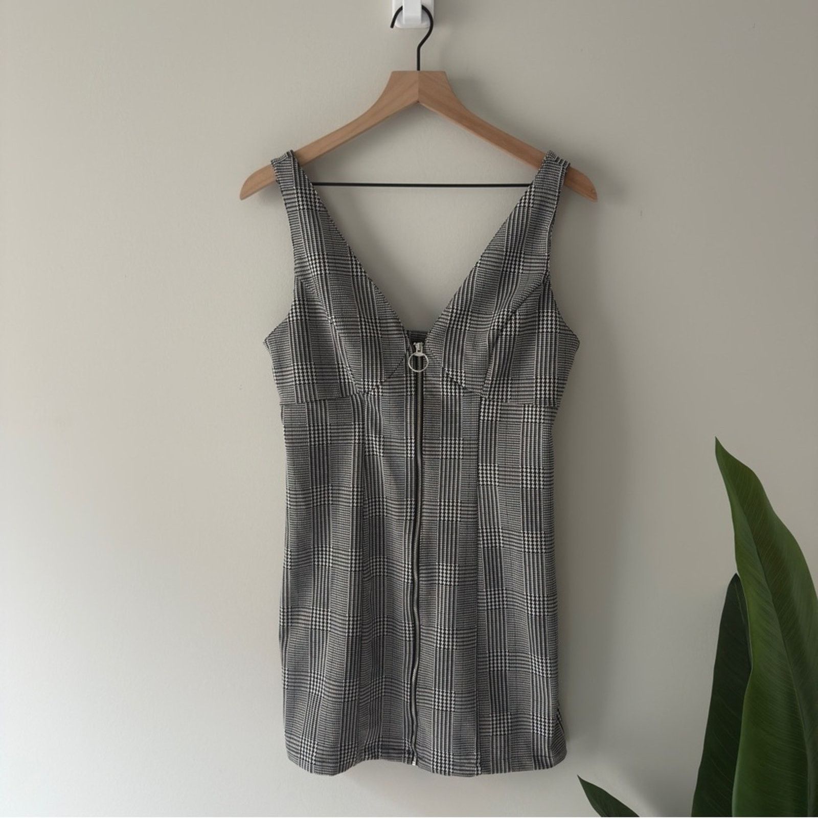 Other Love Tree Pinafore Plaid Black White mini Dress Full Zip EUC Size M / US 6-8 / IT 42-44 - 3 Thumbnail