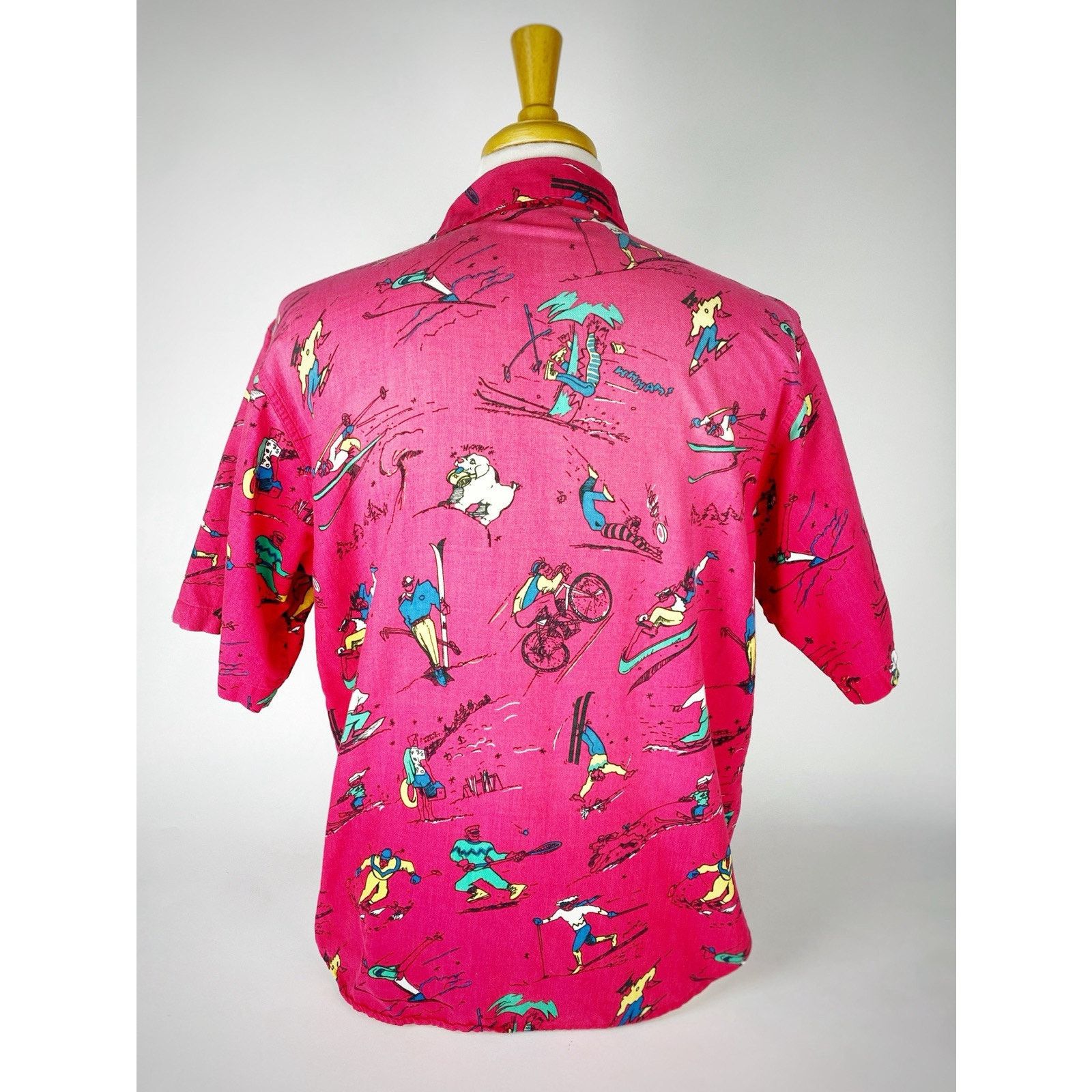 Vintage VTG Heet Cartoon Sports Button Up Shirt Distressed Sz S Size US S / EU 44-46 / 1 - 6 Thumbnail