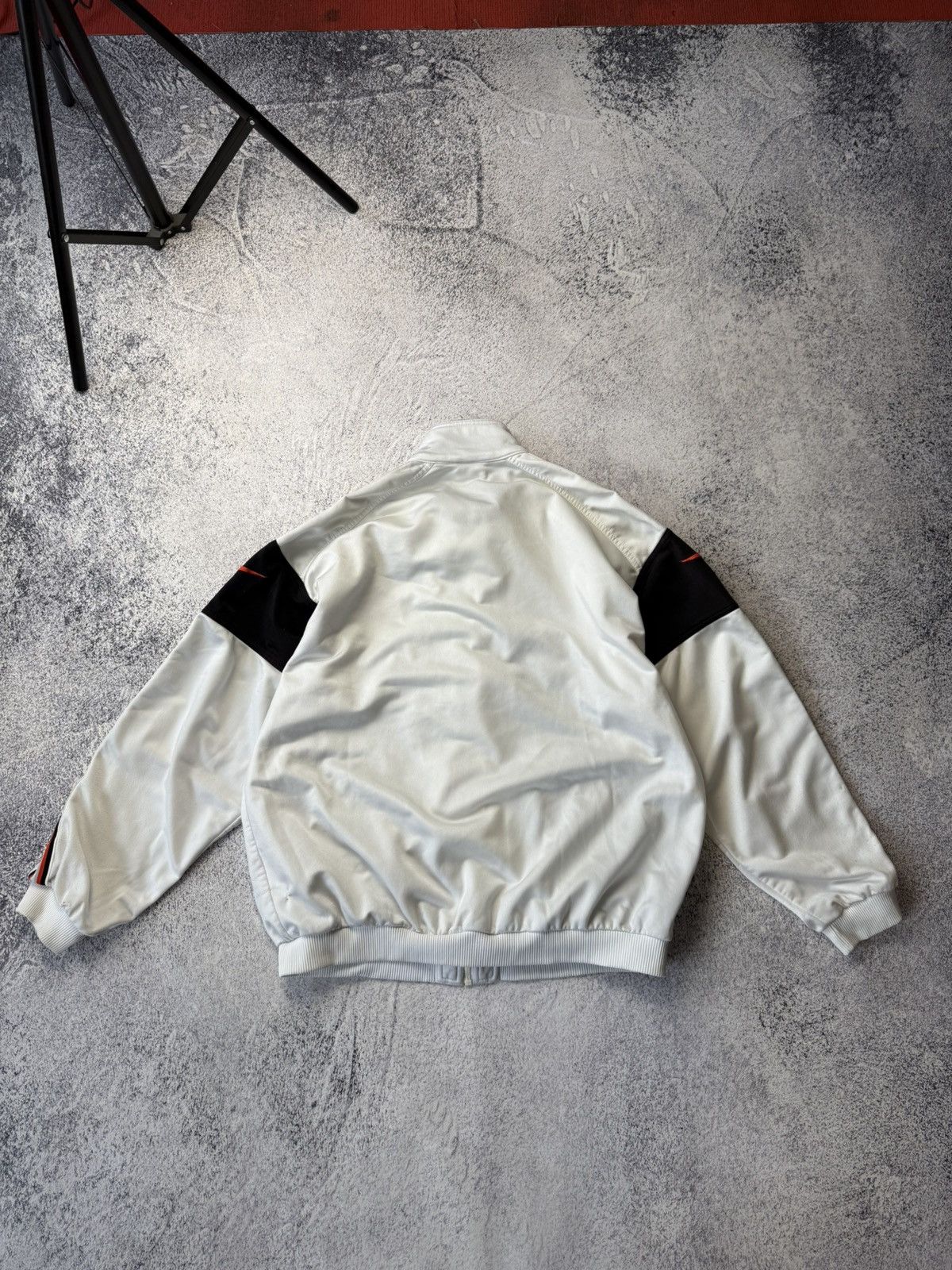 Nike Vintage Nike Zip Up Hoodie USA Big Swoosh Y2K Size US L / EU 52-54 / 3 - 23 Thumbnail