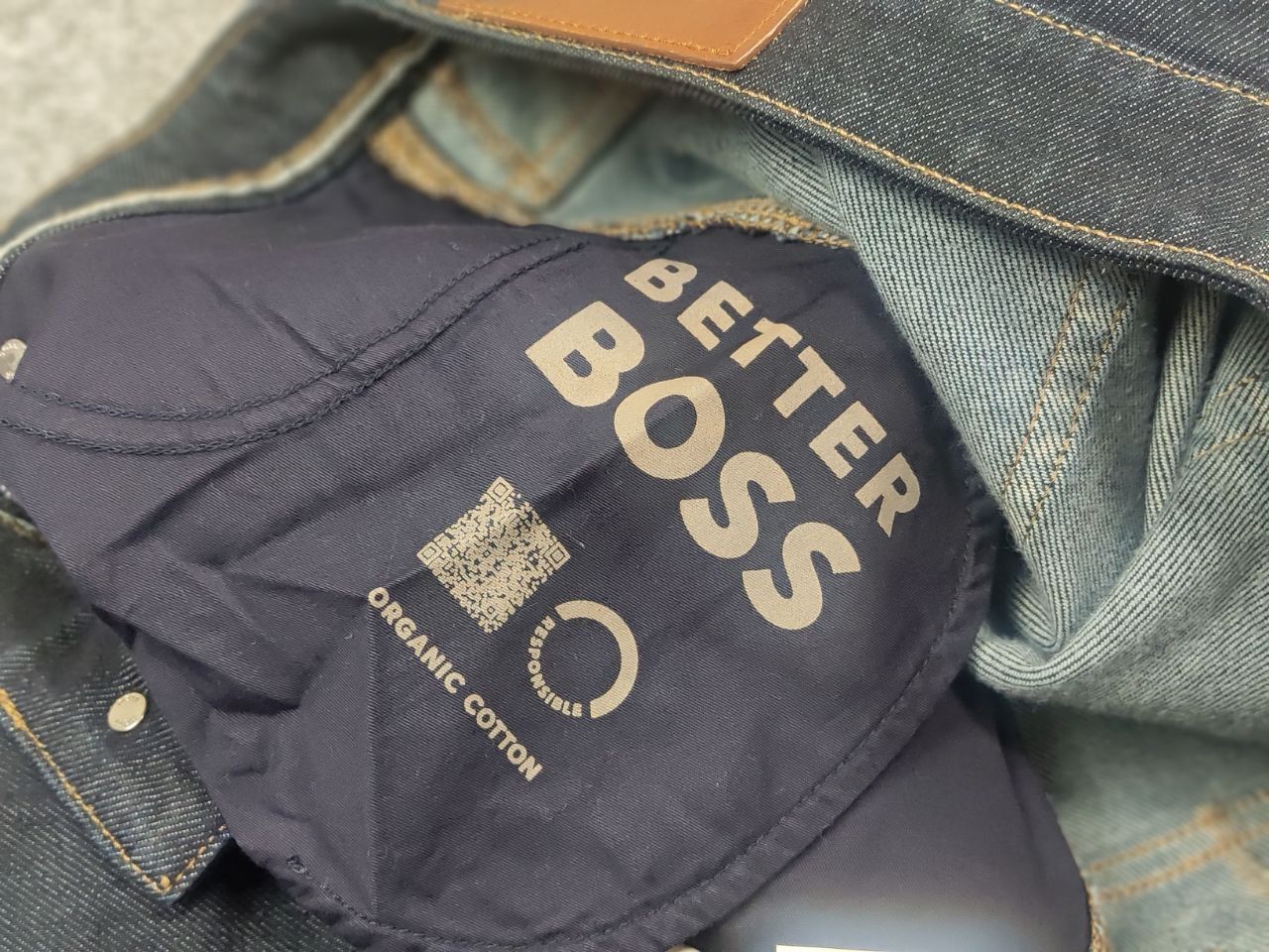 Hugo Boss Hugo Boss Delaware 3 slim fit Dark Blue Cotton Denim Jeans Size US 36 / EU 52 - 14 Thumbnail