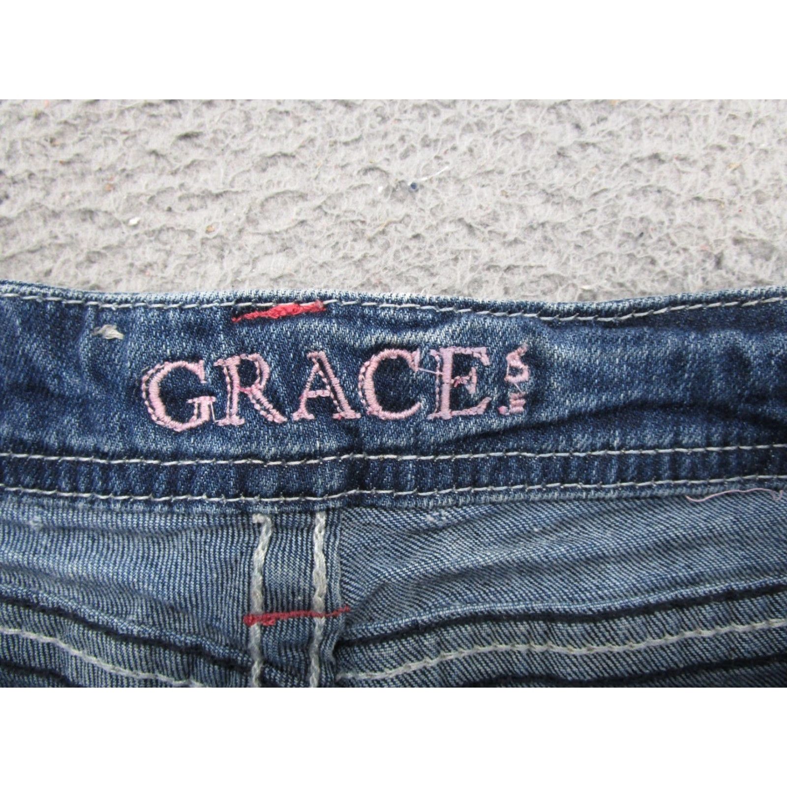 Grace in LA Grace In LA Denim Shorts Embroidered Stretch Cuffed Flap Pocket 5-Pocket Size 28 Blue Womens Casual Summer Spring Vintage: No (not vintage) Size 28" / US 6 / IT 42 - 2 Thumbnail