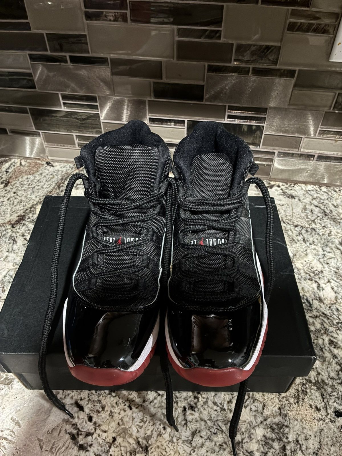 Jordan Brand Jordan 11 Bread Size US 7 / EU 40 - 1 Thumbnail