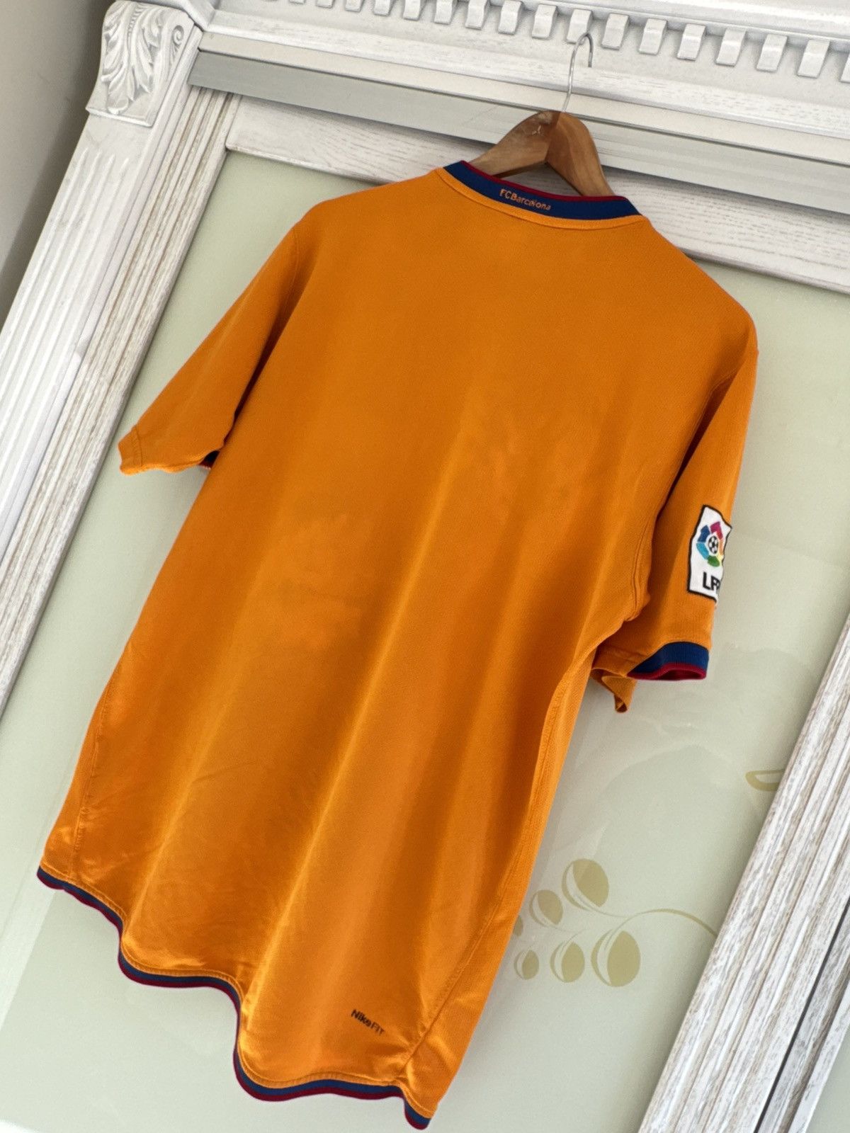 Nike Vintage Barcelona 2006-2007 Away Soccer Jersey Football Kit Size US L / EU 52-54 / 3 - 11 Thumbnail