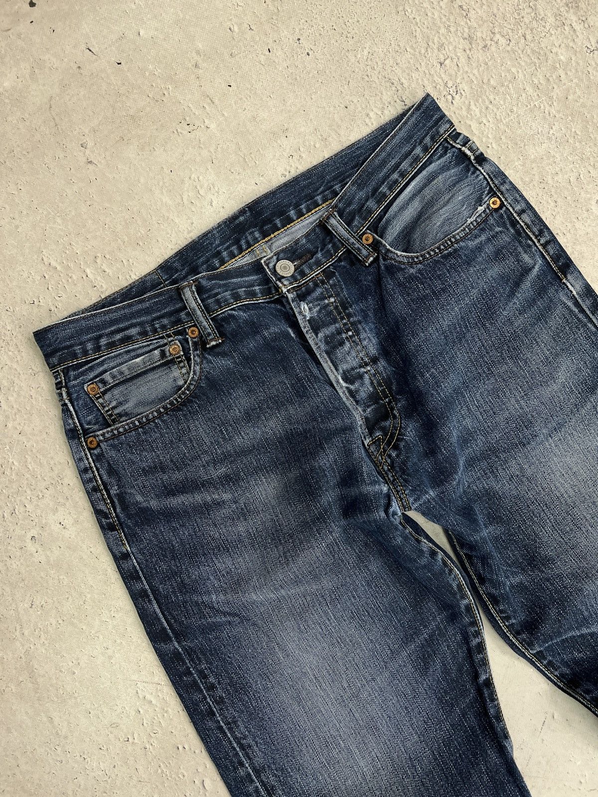 Levi's Vintage Levis 90s distressed denim jeans 501 retro style Size US 33 - 3 Thumbnail